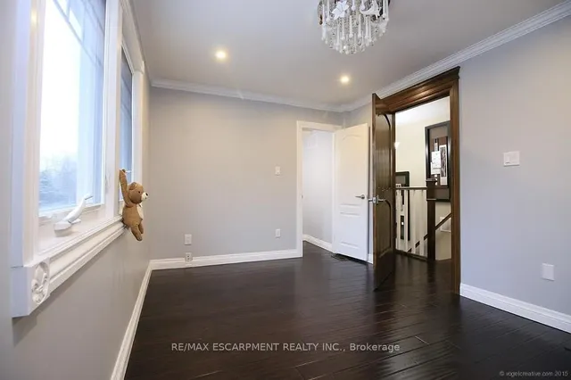 Additional property image - 71 Paisley Ave