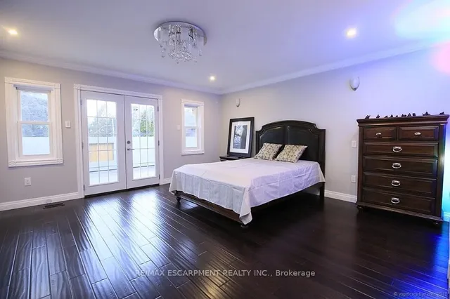 Additional property image - 71 Paisley Ave
