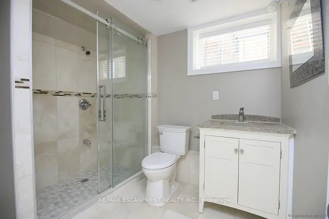 Additional property image - 71 Paisley Ave
