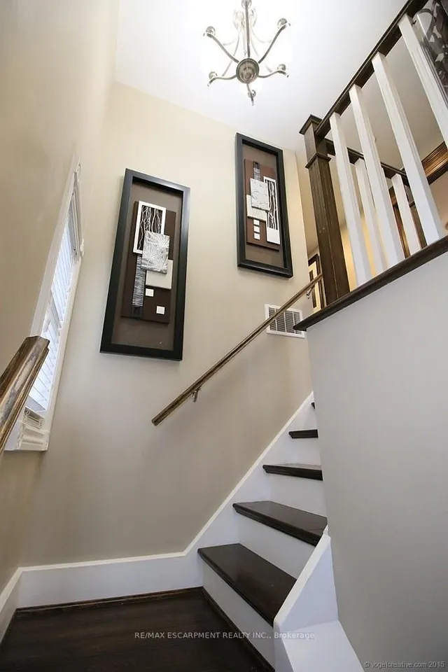 Additional property image - 71 Paisley Ave