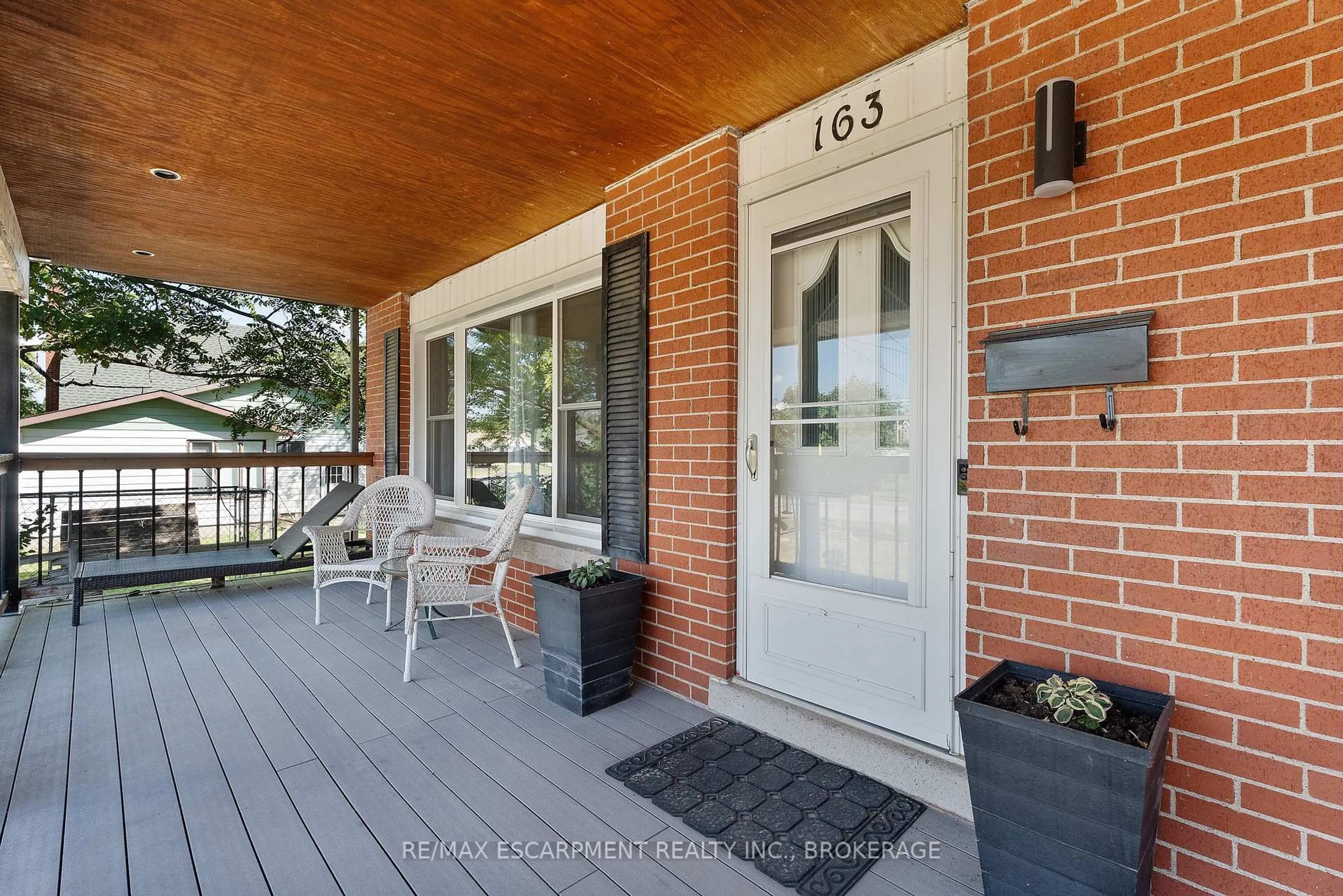 Home with brick exterior material, water/lake/river/ocean view for 163 Champlain Dr, Fort Erie Ontario L2A 1Z9