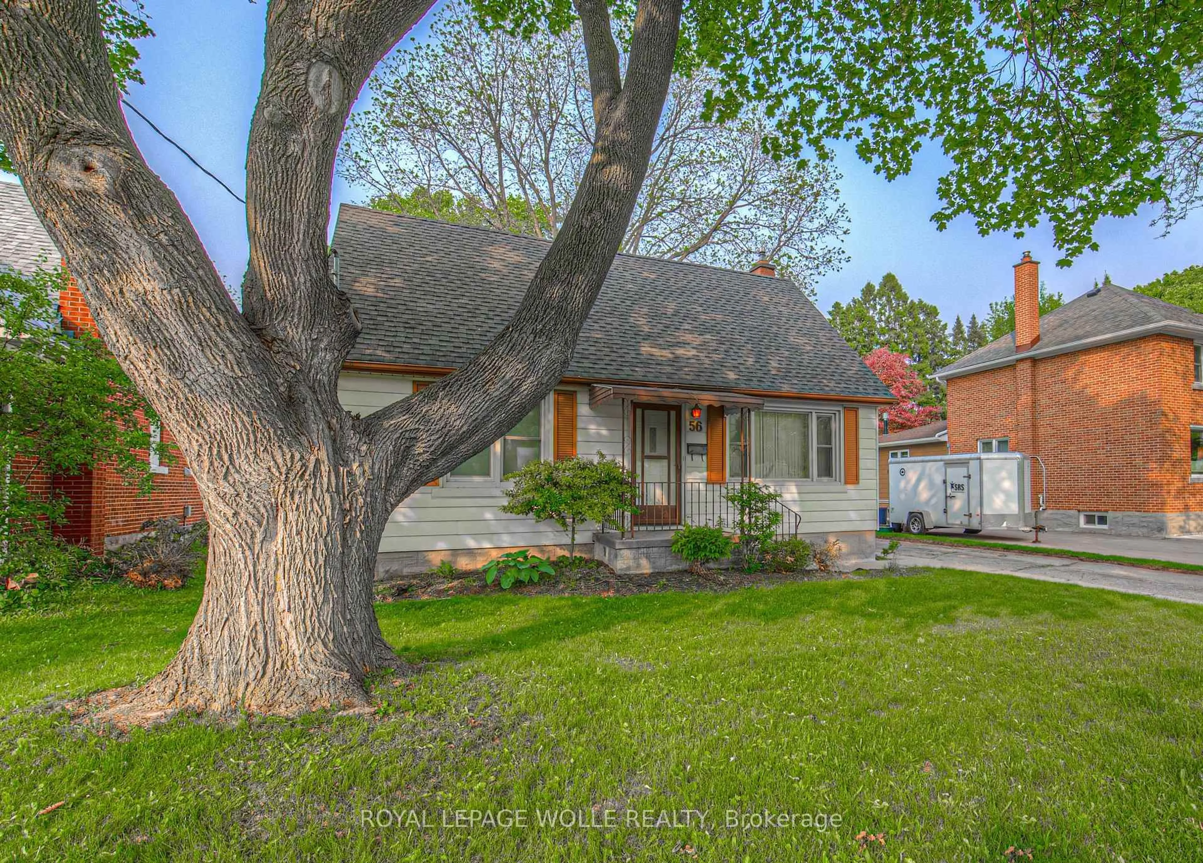 A pic from outside/outdoor area/front of a property/back of a property/a pic from drone, street for 56 Roslin Ave, Waterloo Ontario N2L 2G8