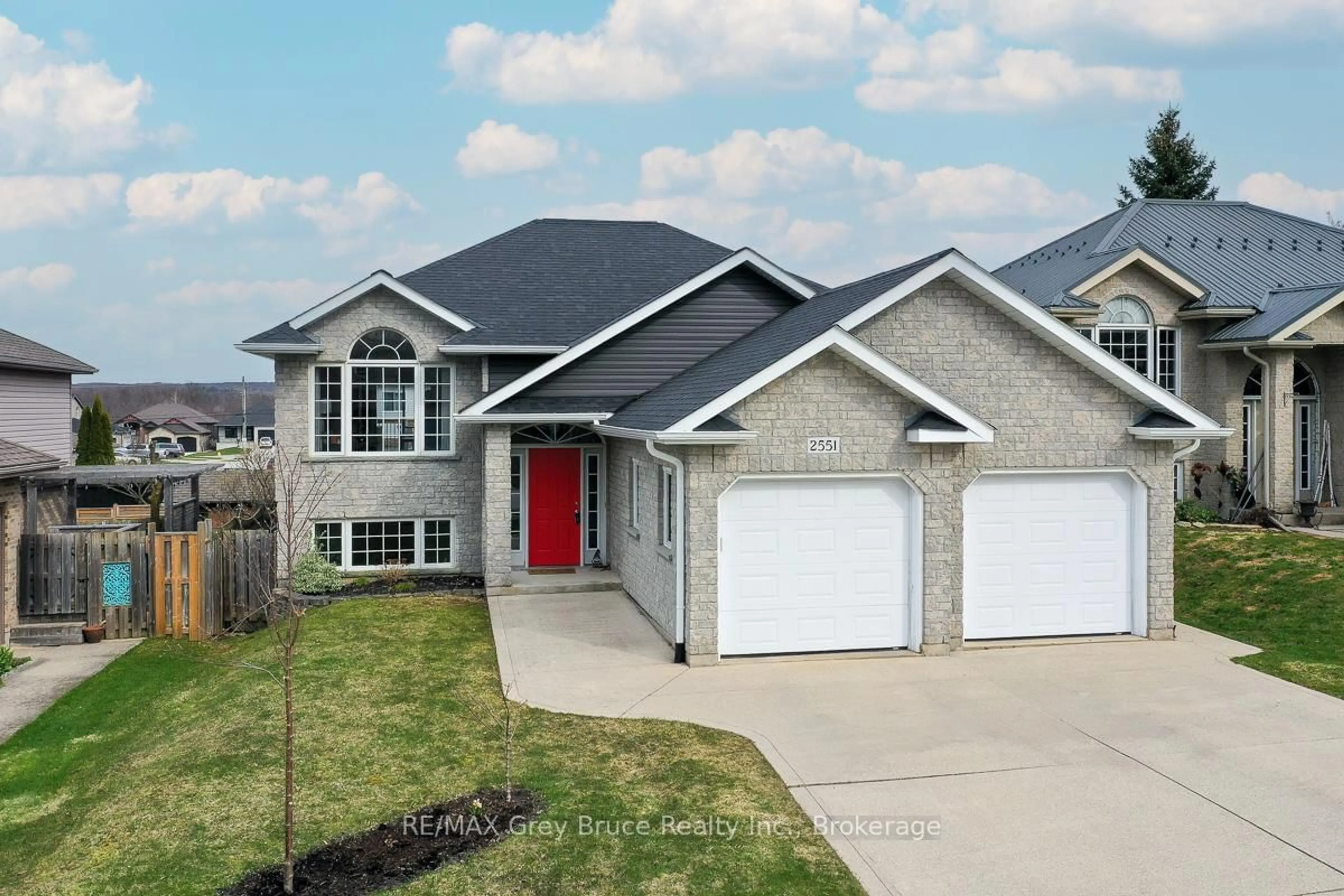 Home with brick exterior material, street for 2551 8th Ave, Owen Sound Ontario N4K 6V2