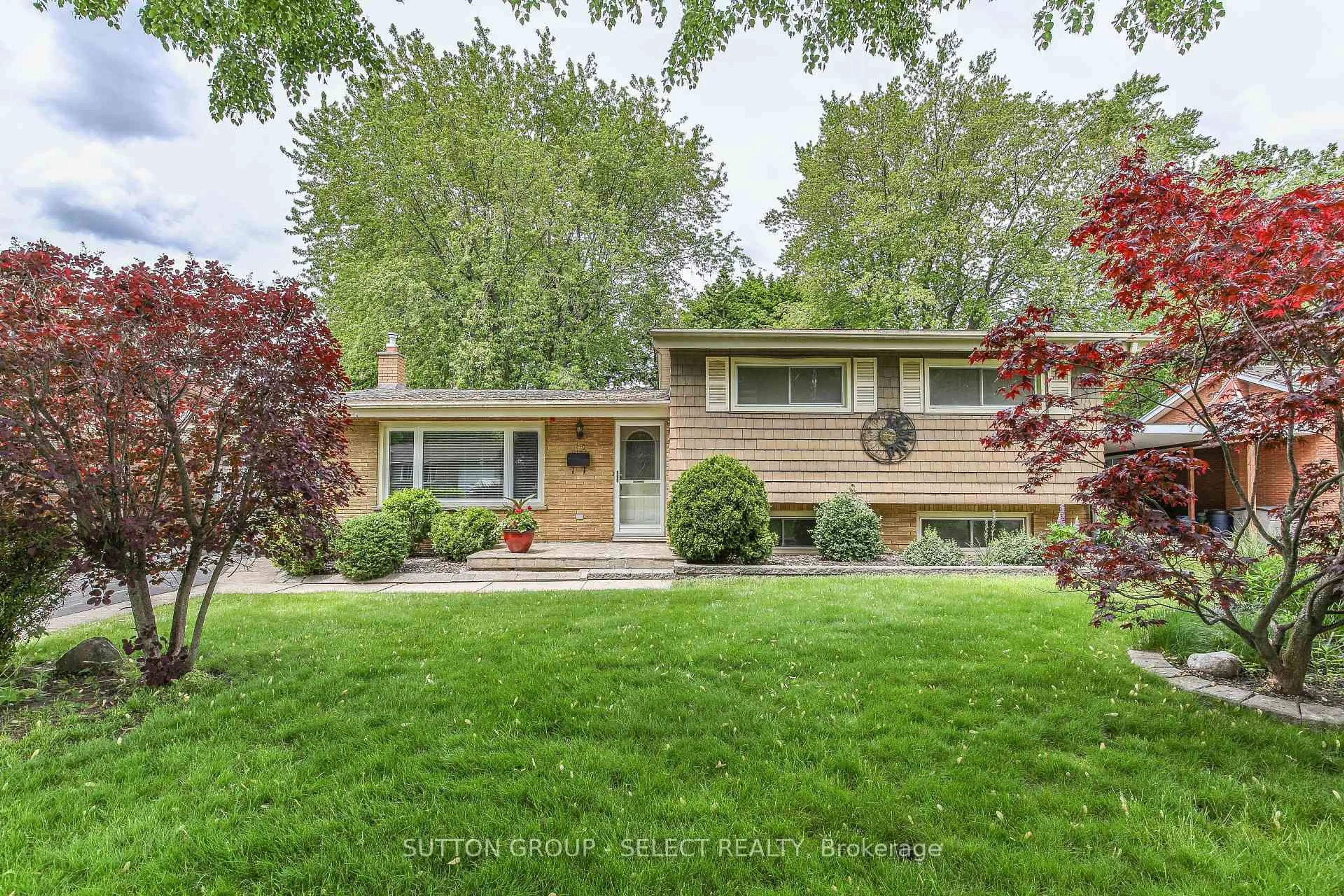 Home with vinyl exterior material, street for 12 Honeysuckle Cres, London East Ontario N5Y 4P4