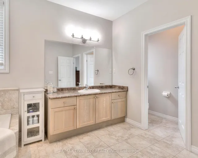 Additional property image - 929 Manorbrook Crt