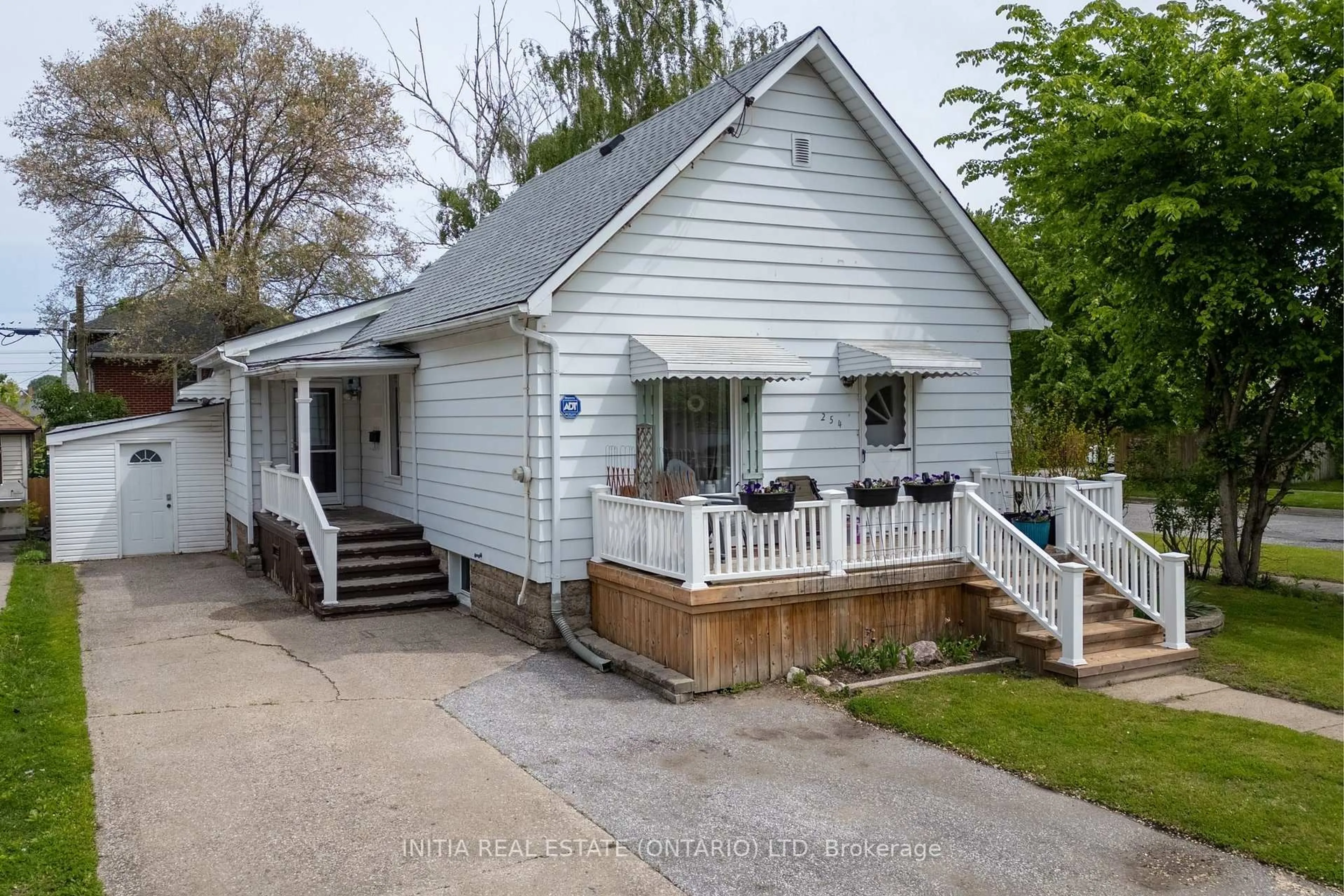 Unknown for 254 Durand St, Sarnia Ontario N7T 5A3