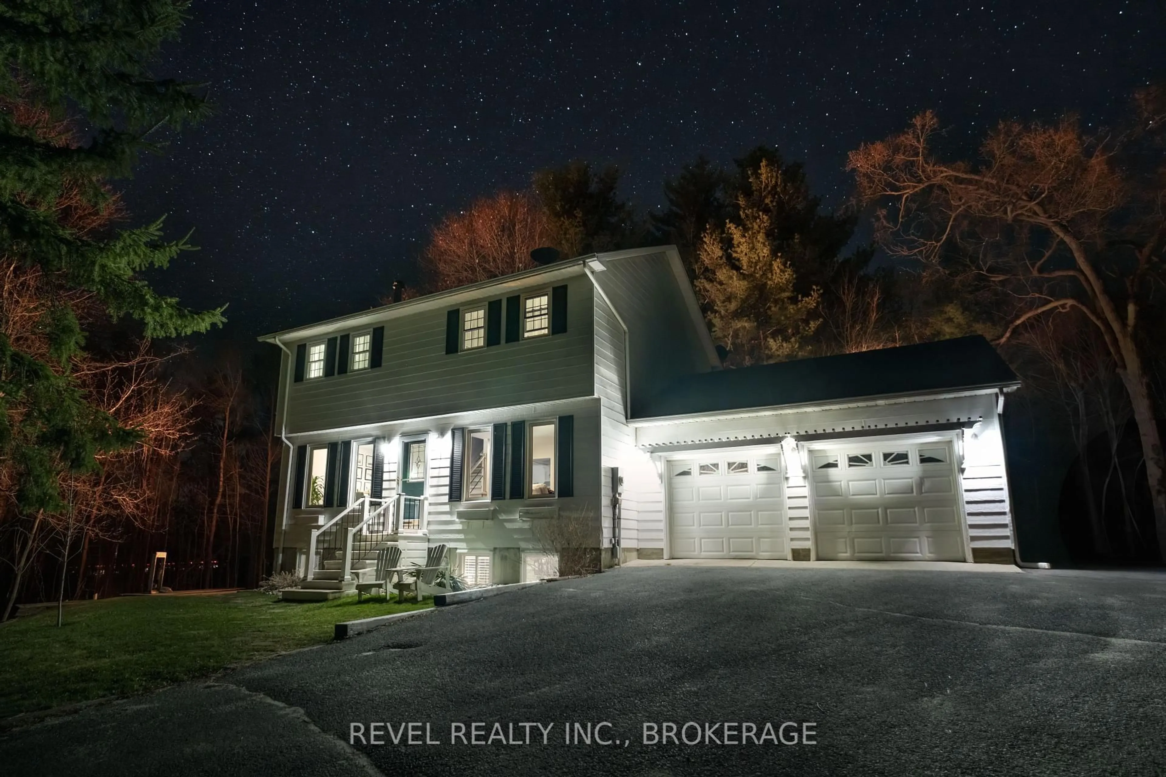 A pic from outside/outdoor area/front of a property/back of a property/a pic from drone, street for 7772 Road 38, Godfrey Ontario K0H 1T0