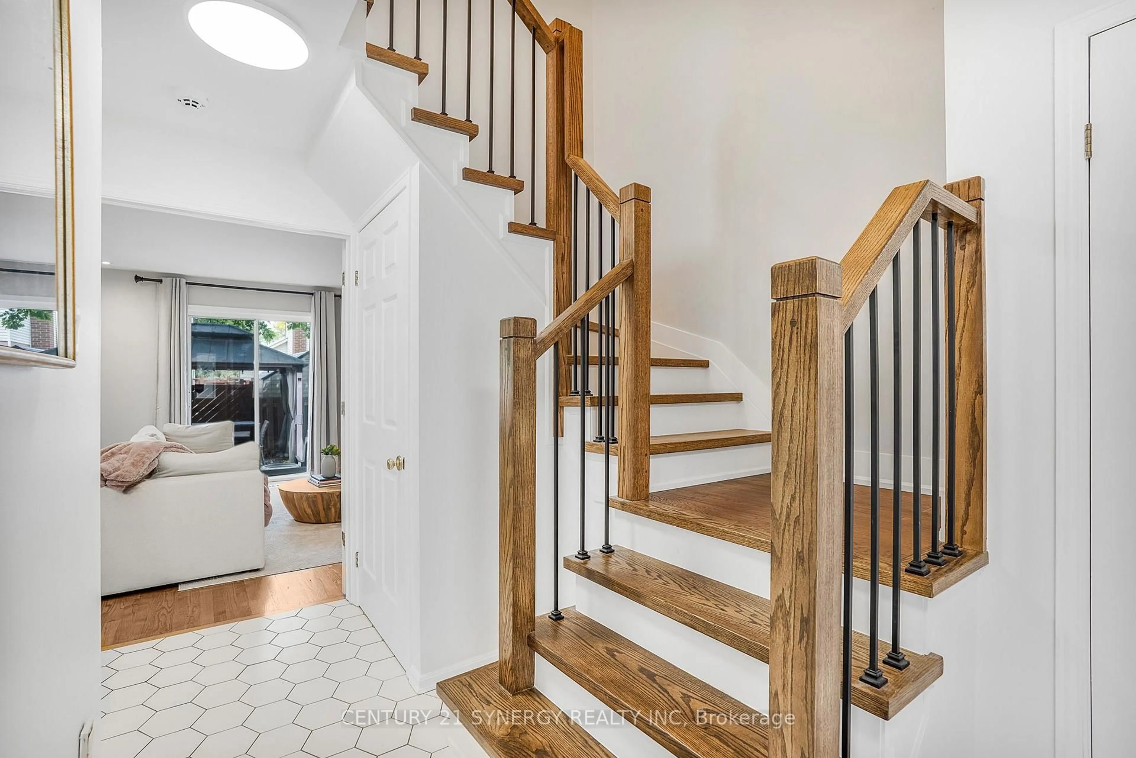 Stairs for 1395 Laurin Cres, Ottawa Ontario K1E 3G9