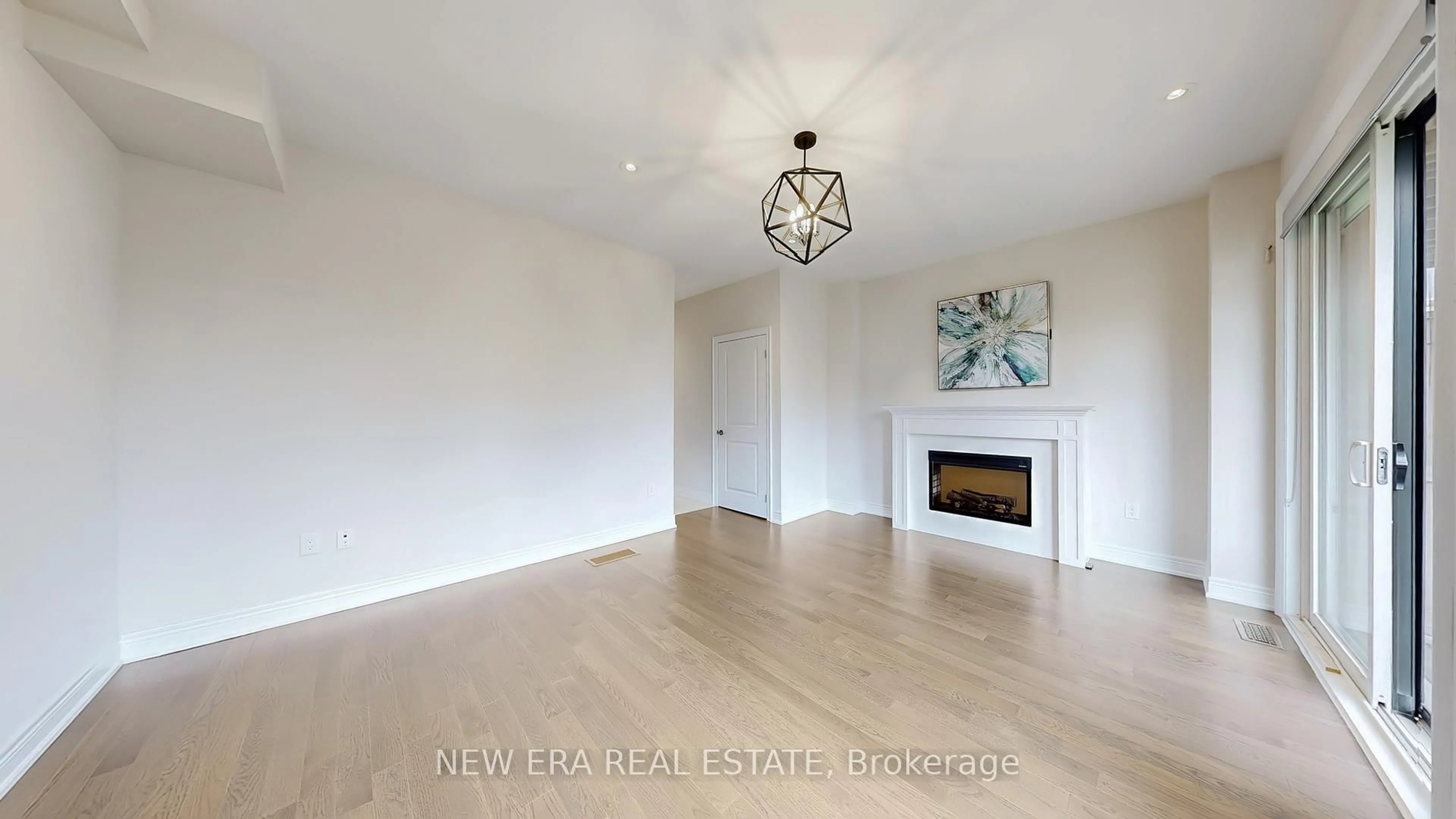 A pic of a room for 4 Place Polonaise Dr, Grimsby Ontario L3M 0H3