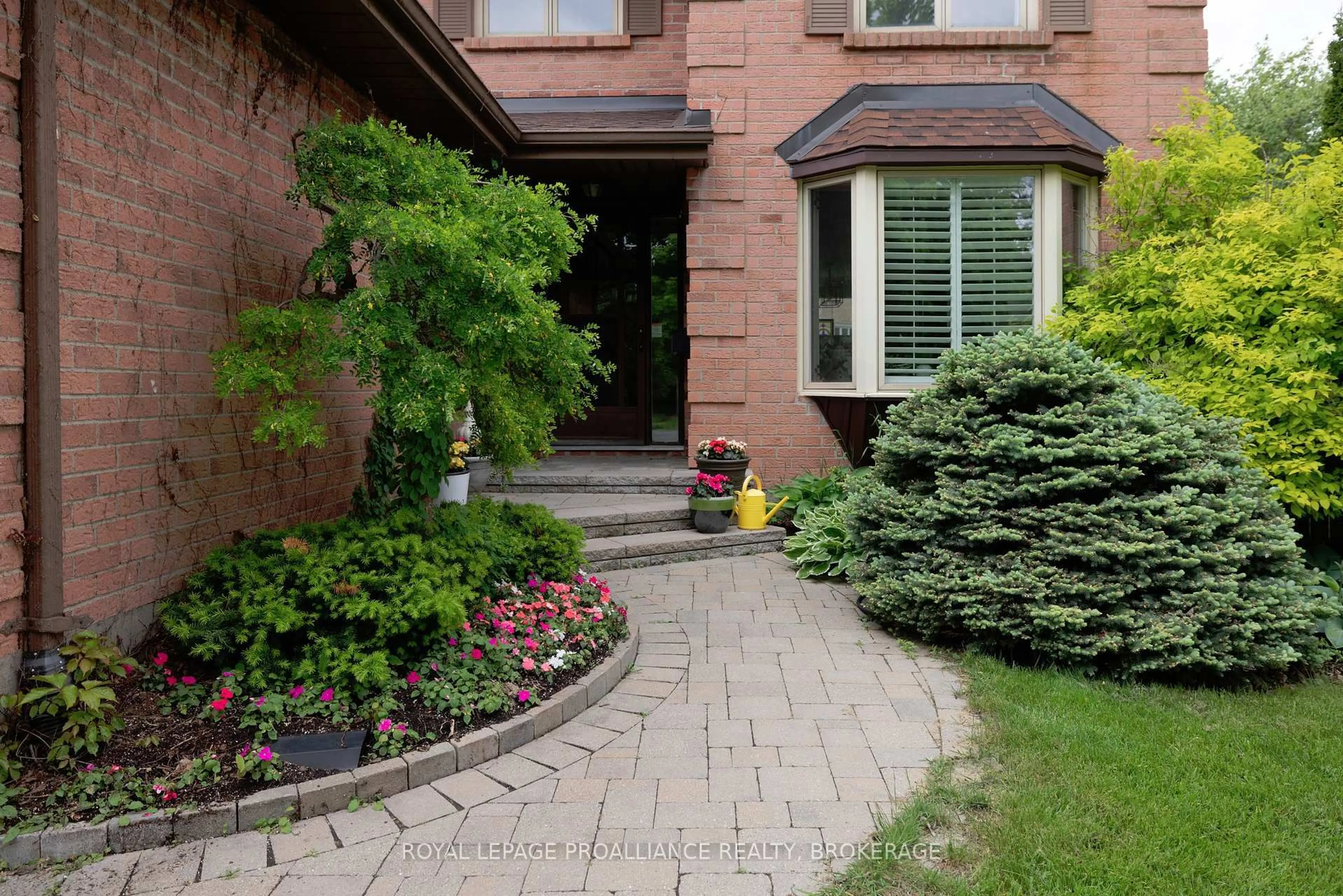 Unknown for 11 Glenwood Crt, Kingston Ontario K7M 7G1