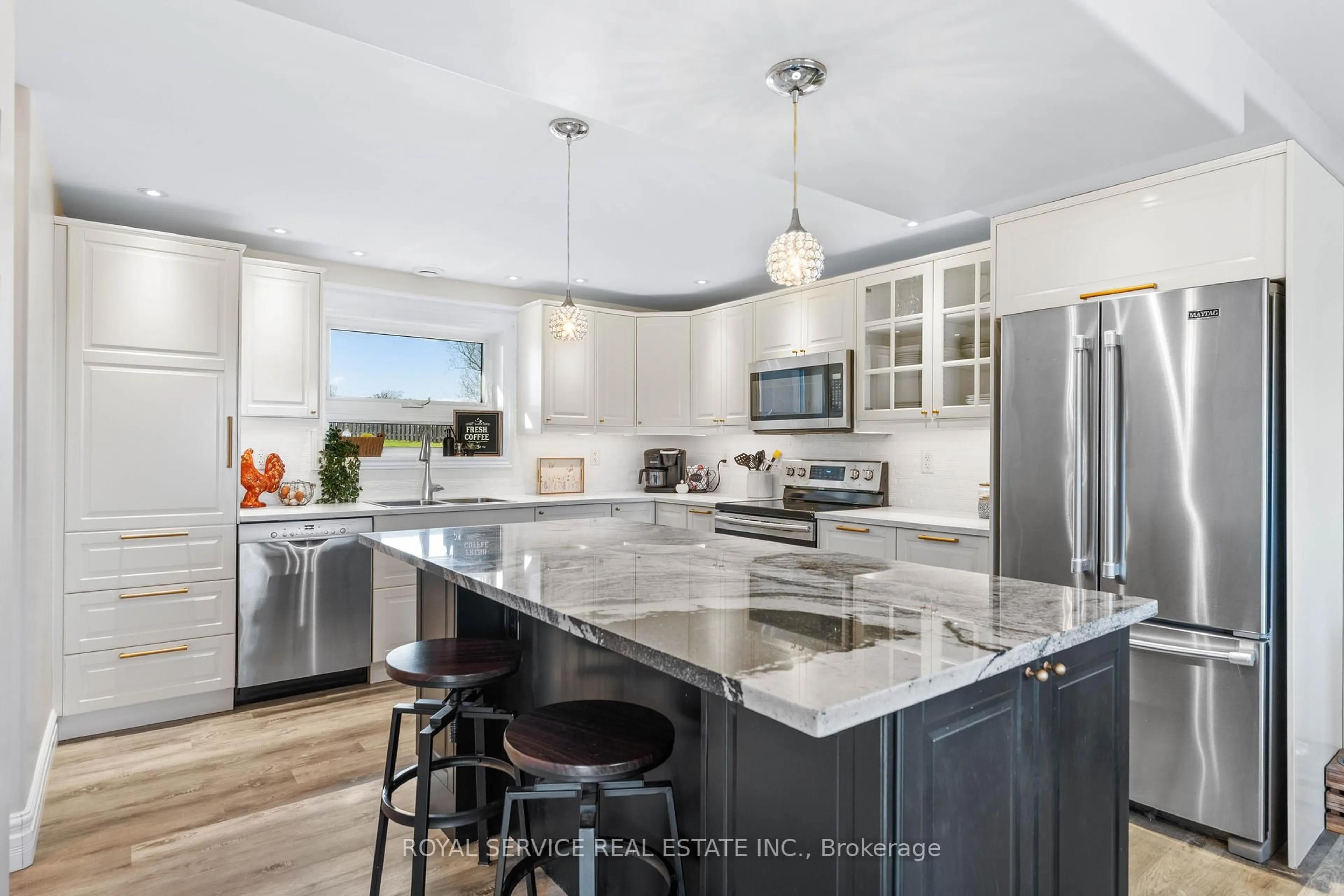 Open concept kitchen, ceramic/tile floor for 344 Richmond St, Brighton Ontario K0K 1H0
