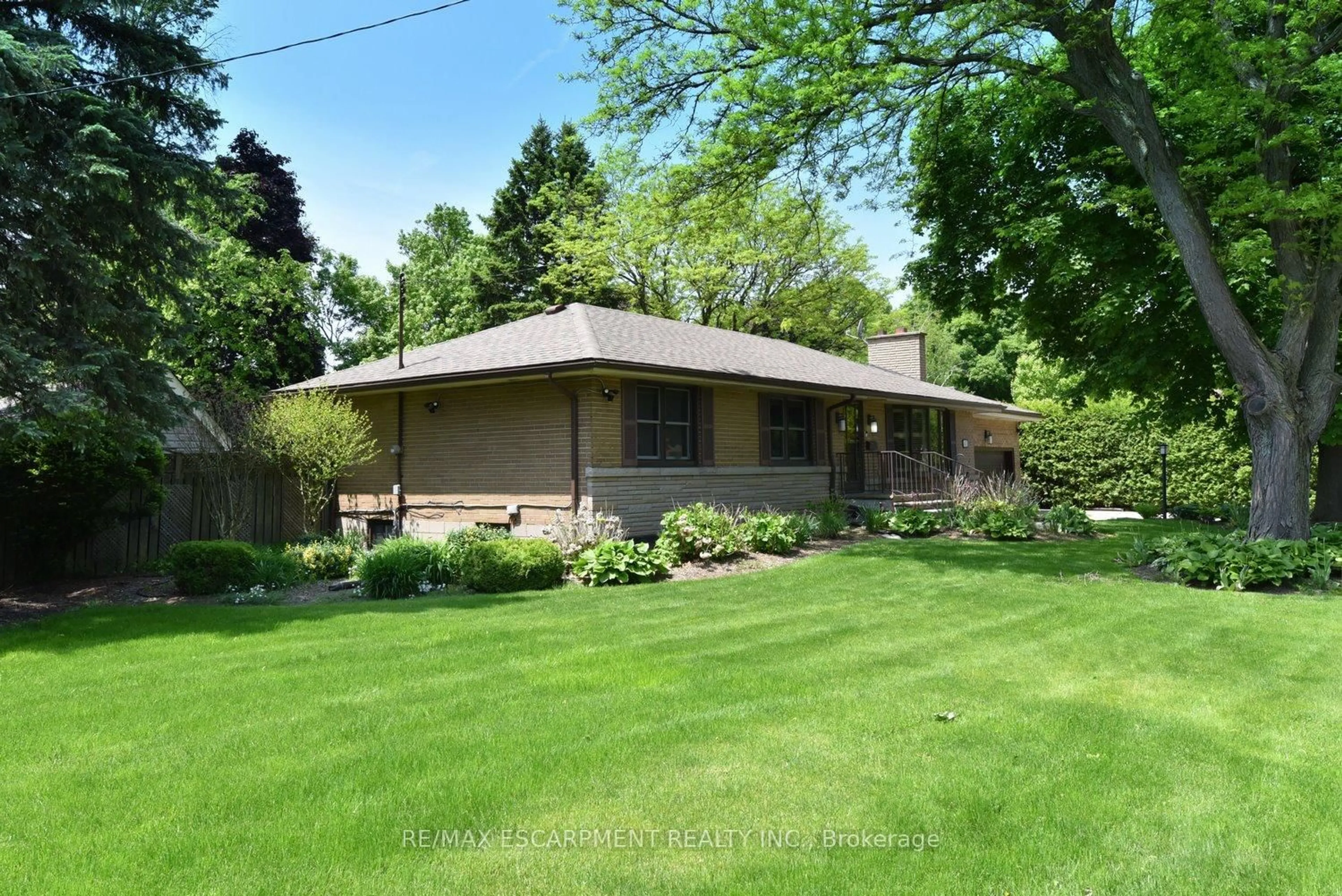 Unknown for 471 Stone Church Rd, Hamilton Ontario L9B 1R7