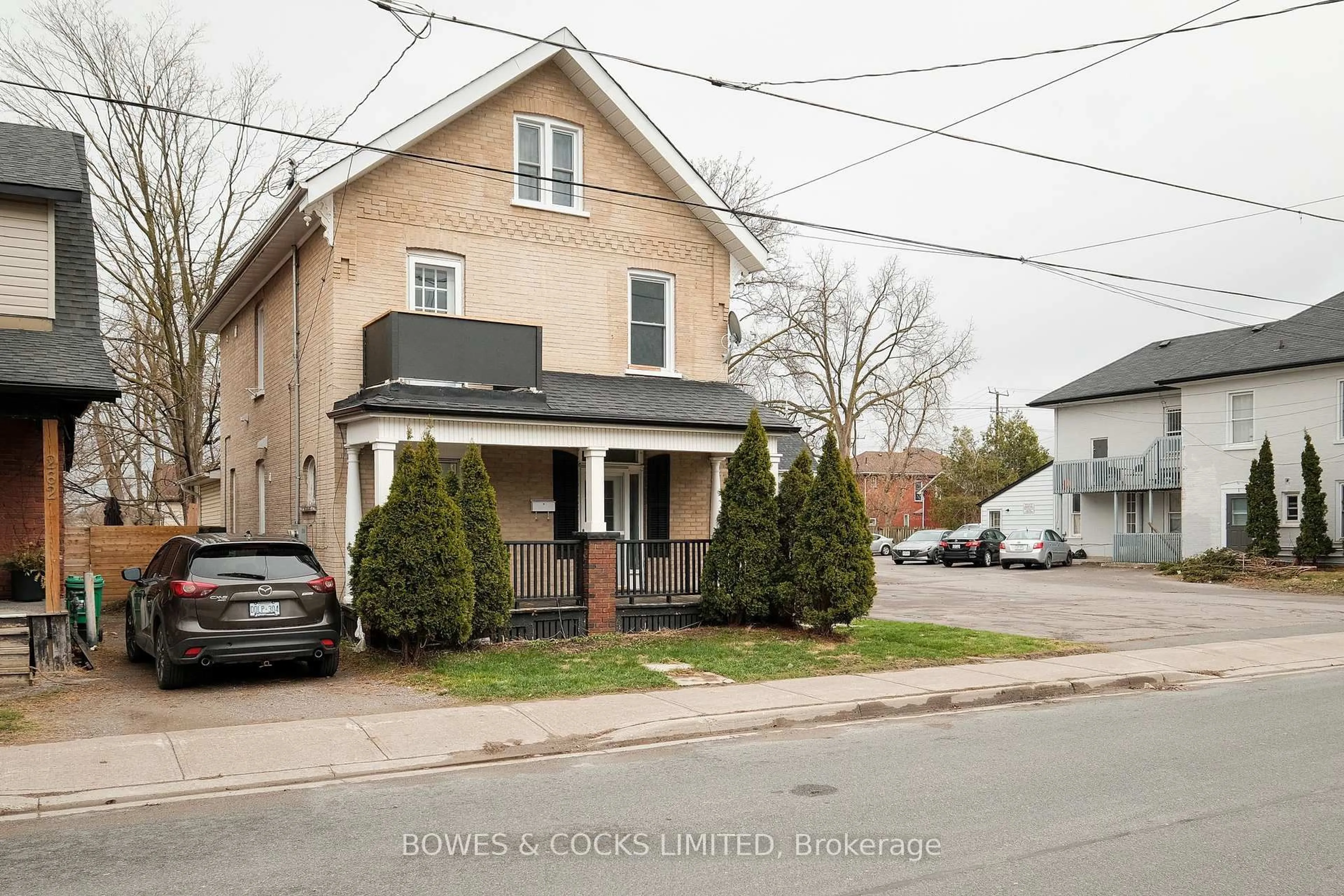 Home with brick exterior material, street for 260 Stewart St, Peterborough Central Ontario K9J 3M9