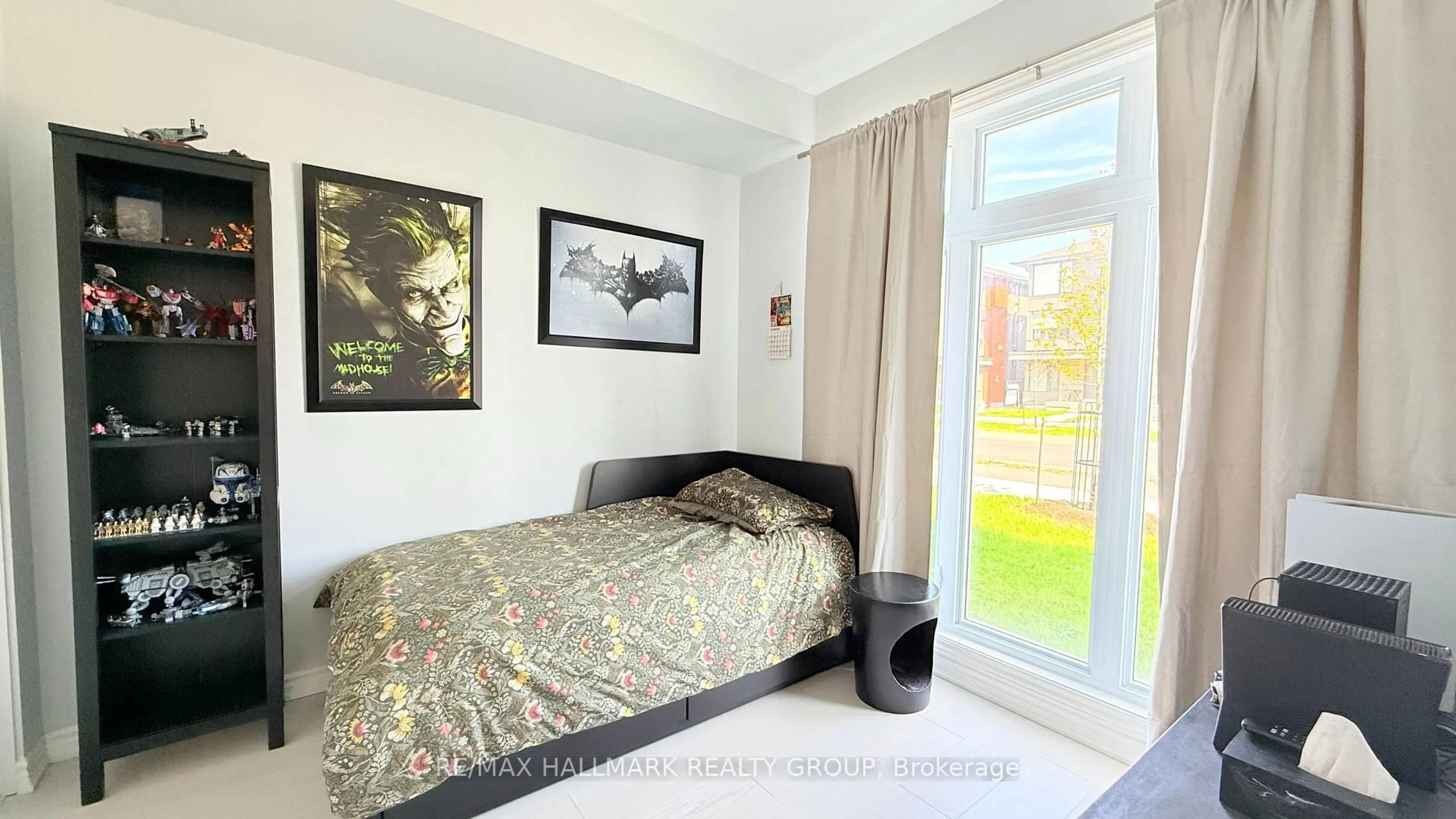 Bedroom with bed, unknown for 1418 Hemlock Rd, Ottawa Ontario K1K 4A4