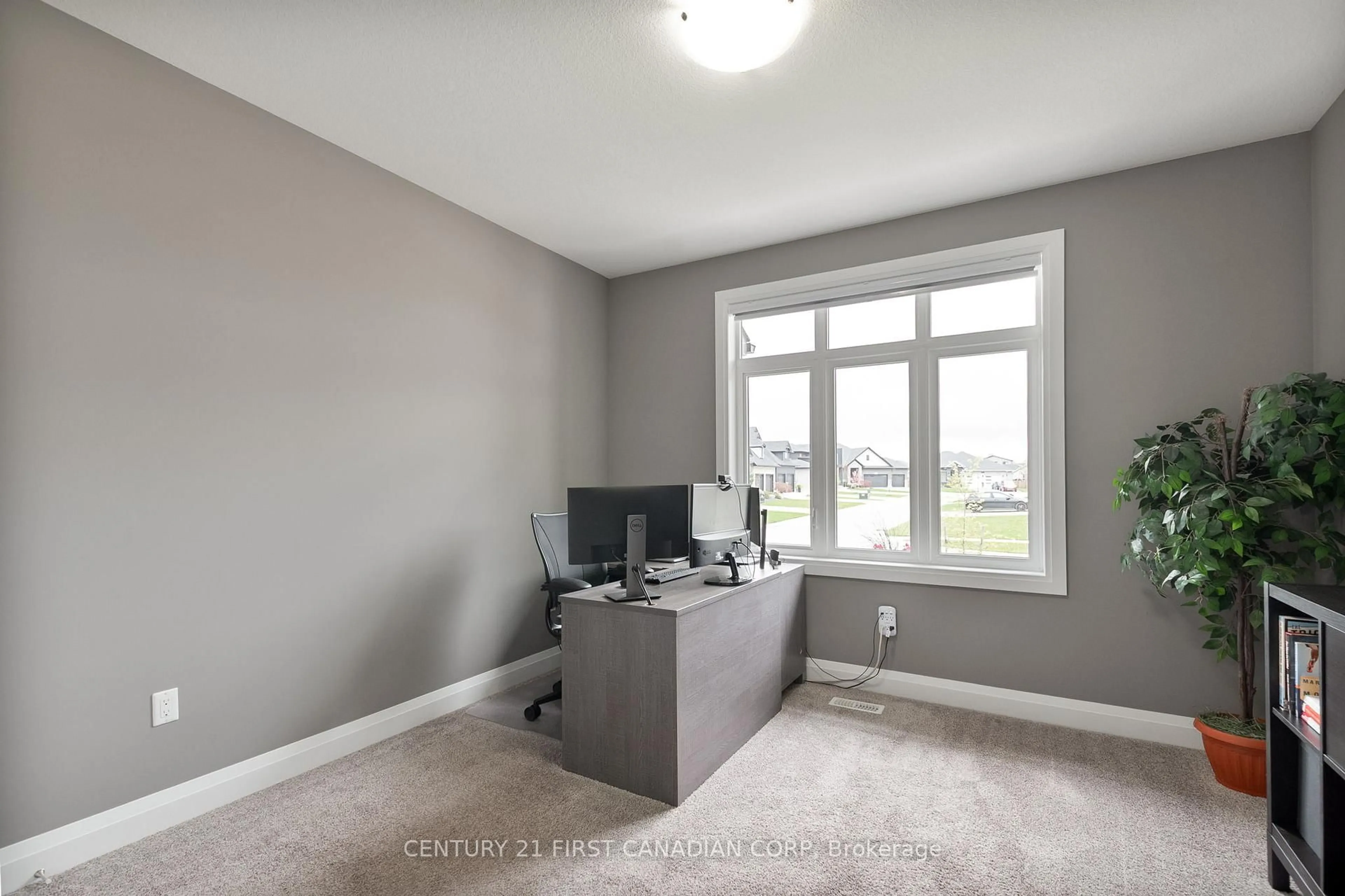 A pic of a room for 52 Kemp Cres, Strathroy-Caradoc Ontario N7G 0G3
