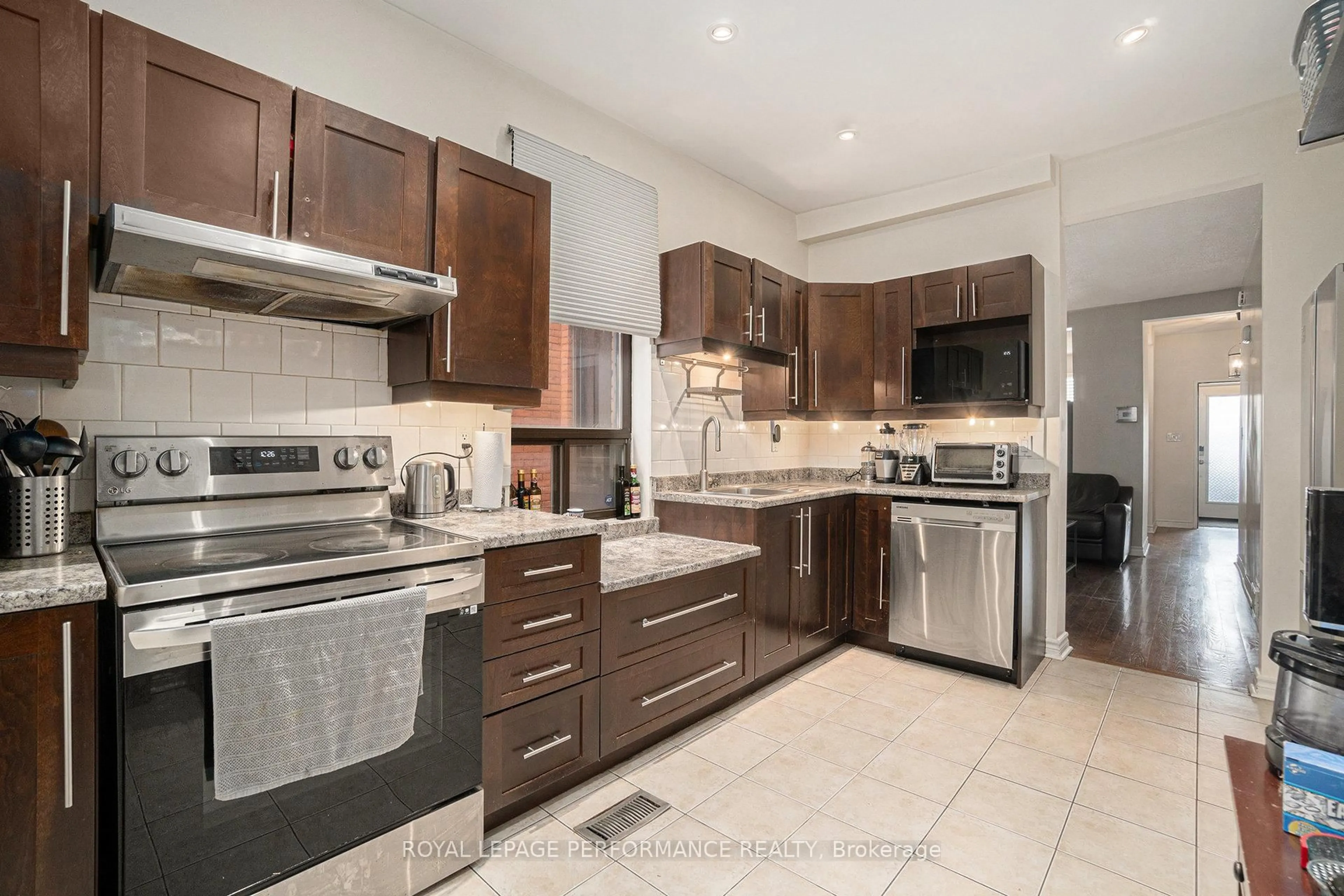 Unknown for 55 Argyle Ave, Ottawa Ontario K2P 1B3