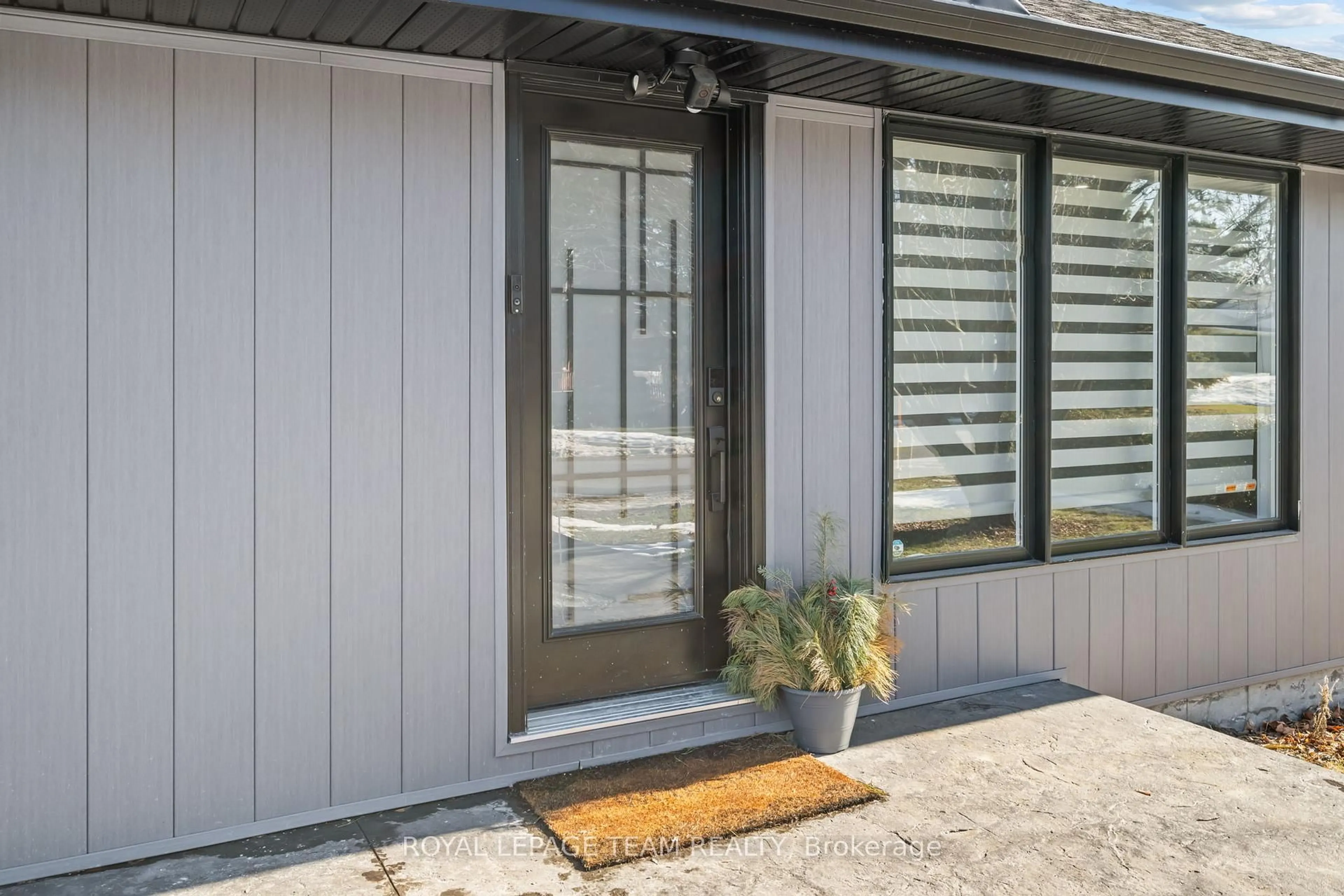 Home with vinyl exterior material, street for 1373 NORMANDY Cres, Ottawa Ontario K2C 0N4