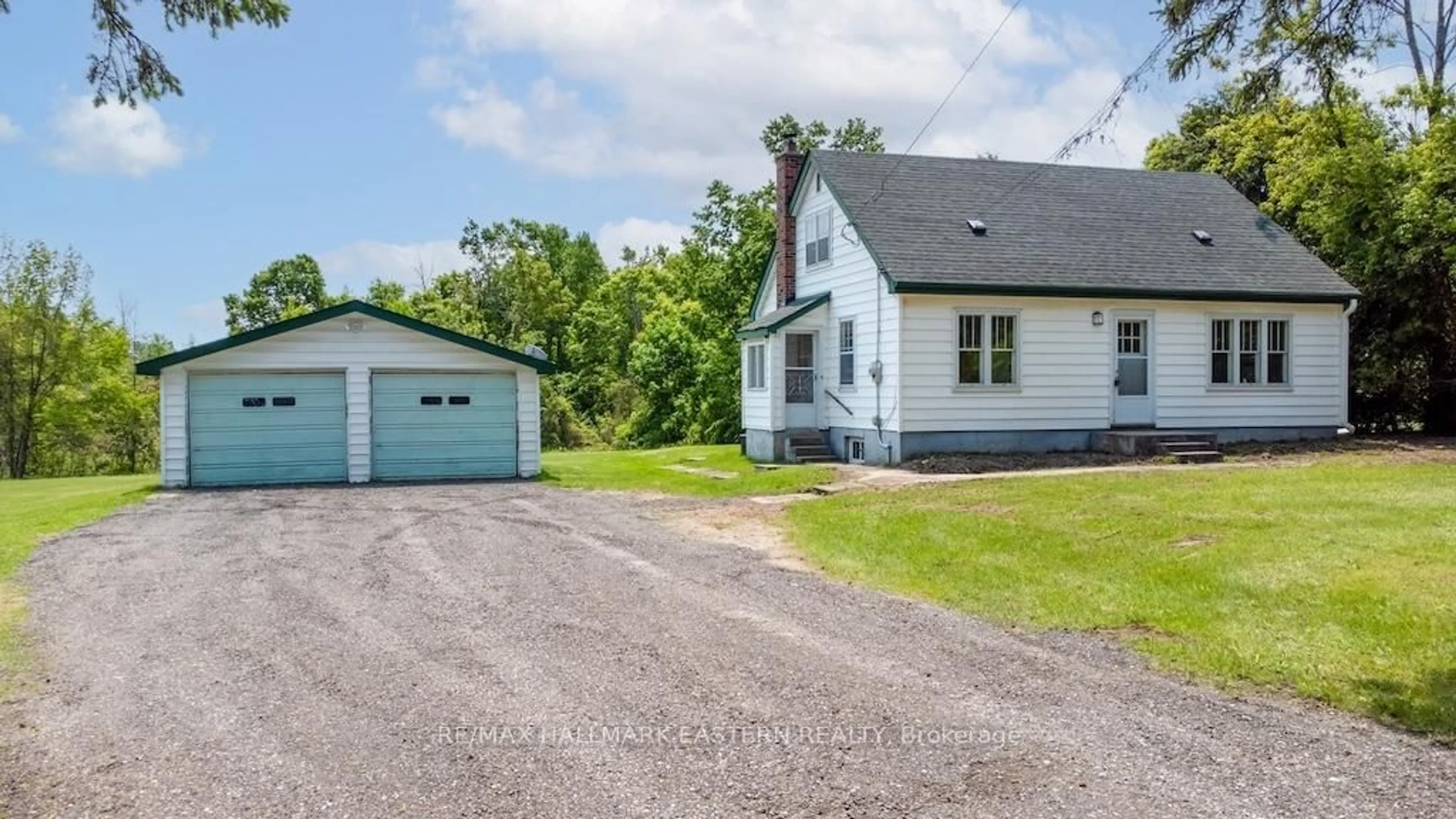 A pic from outside/outdoor area/front of a property/back of a property/a pic from drone, street for 2449 Lansdowne St, Cavan Monaghan Ontario K9J 6X4