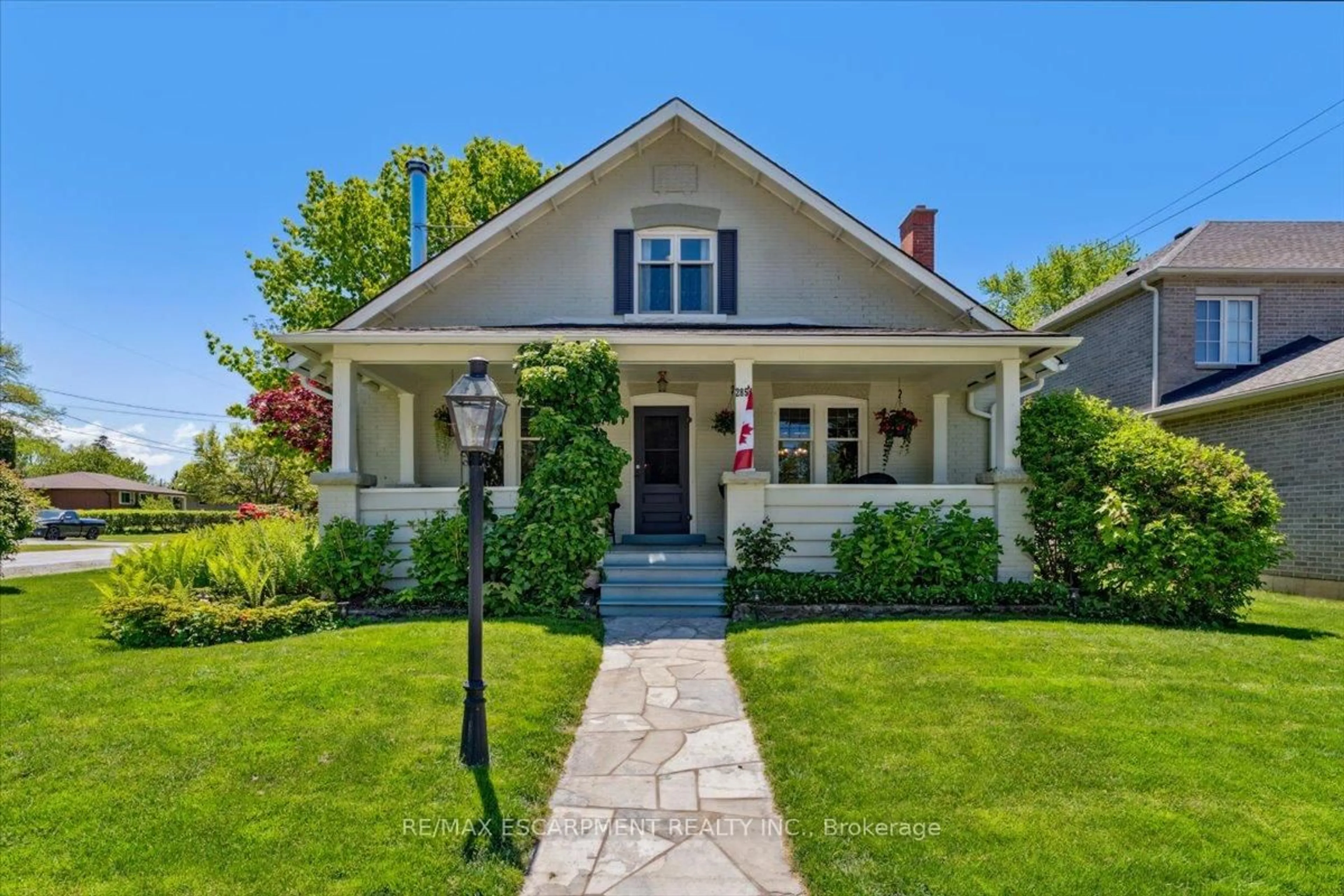Home with brick exterior material, street for 2854 Prince William St, Lincoln Ontario L0R 1S0