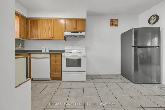 Additional property image - 400 Wilson Ave Unit 31