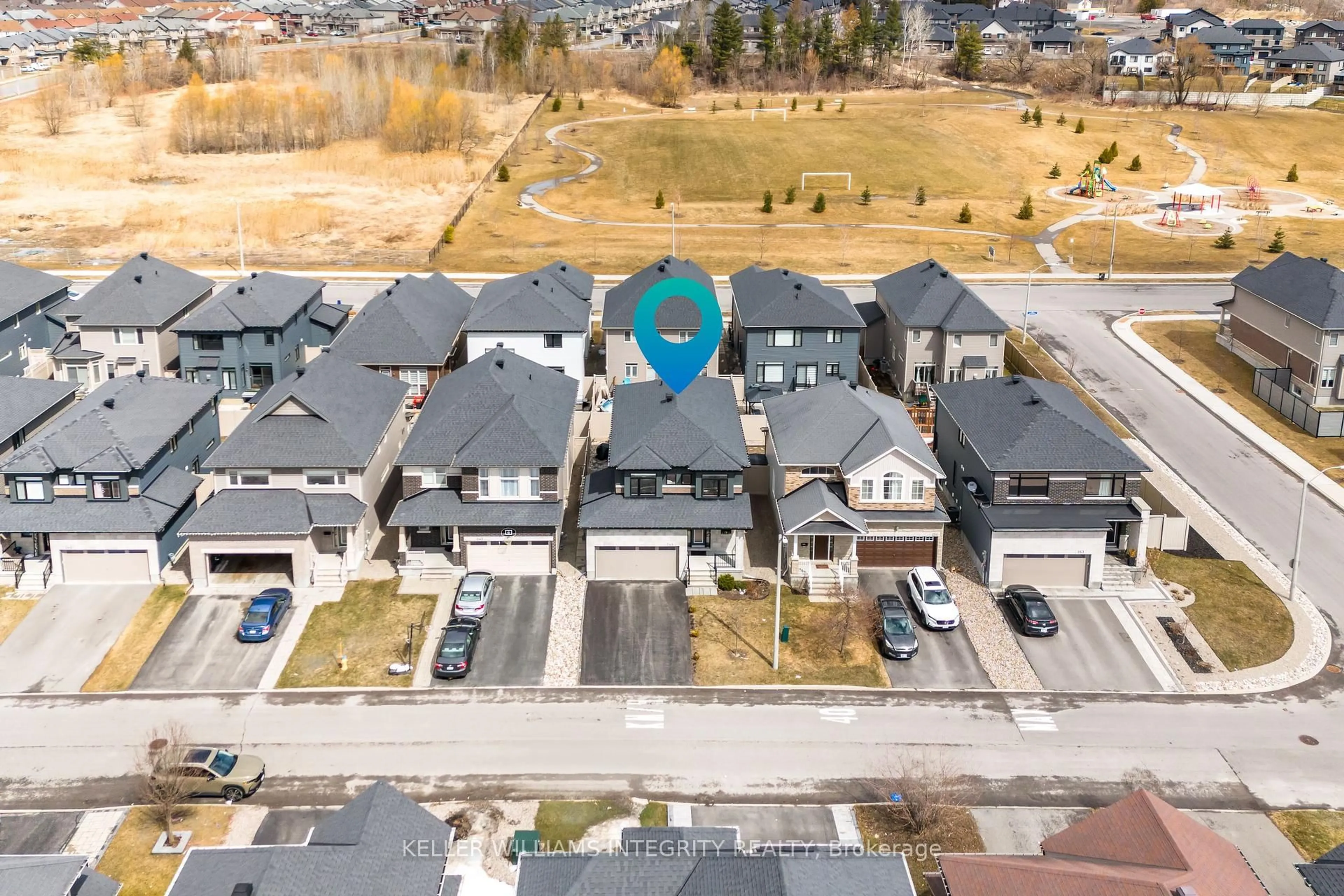 A pic from outside/outdoor area/front of a property/back of a property/a pic from drone, unknown for 249 Fountainhead Dr, Ottawa Ontario K1W 0H4