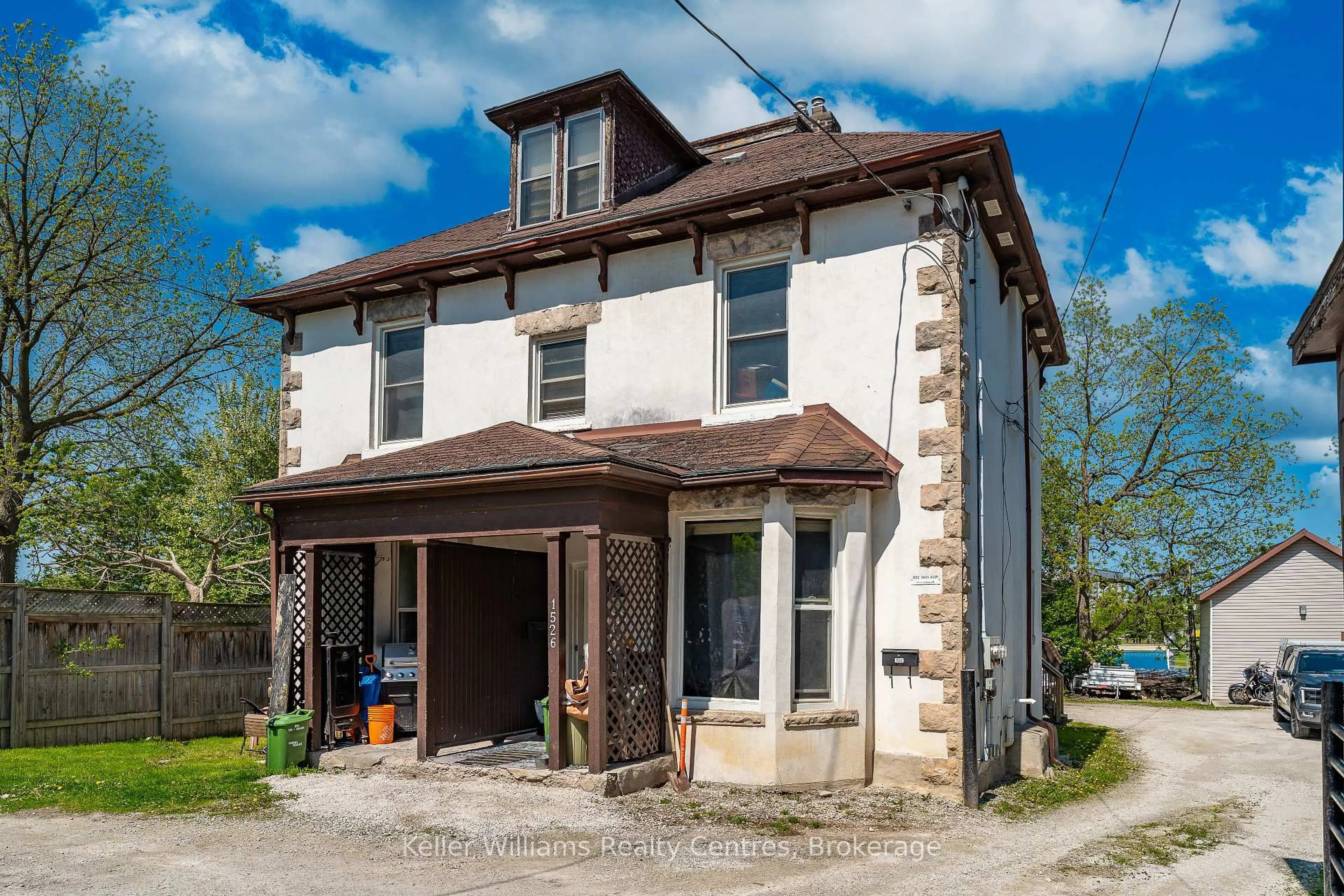 Home with brick exterior material, building for 1522-26 3RD Ave, Owen Sound Ontario N4K 2L9