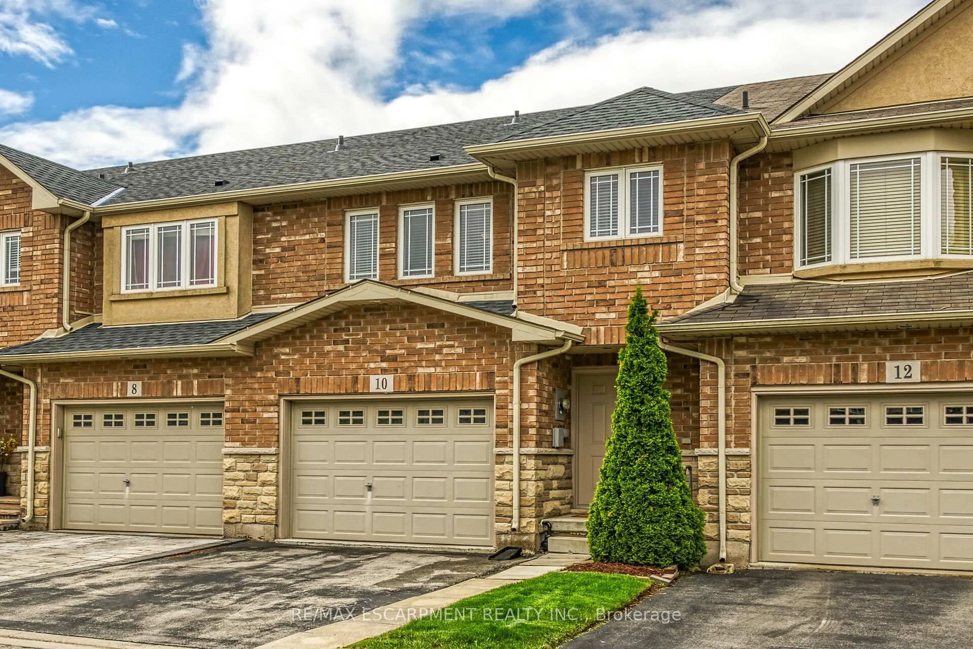 Home with brick exterior material, street for 10 BELLFLOWER Blvd, Hamilton Ontario L0R 1P0