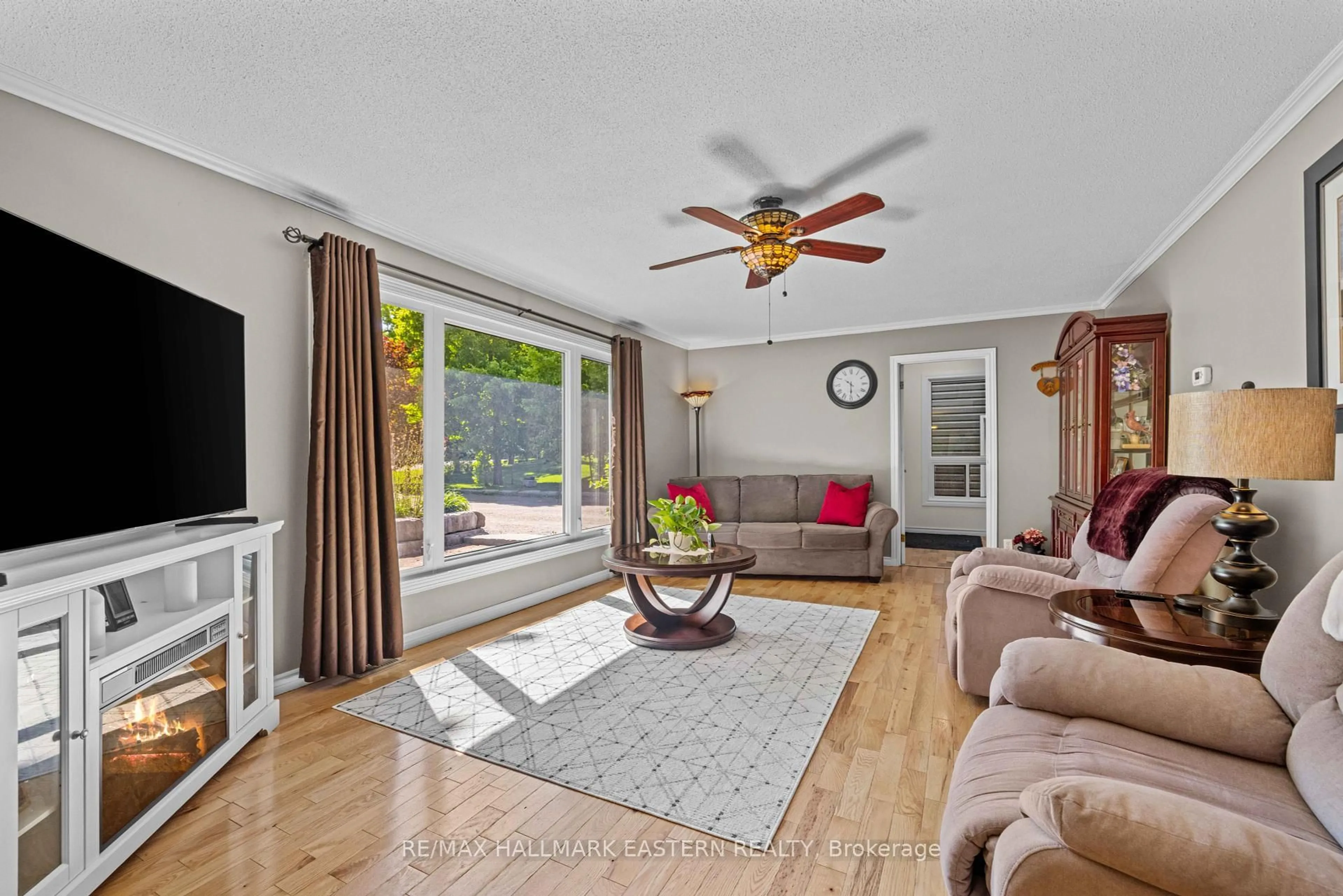 Living room with furniture, unknown for 20 Kawartha Hideway Loop, Trent Lakes Ontario K0L 1J0