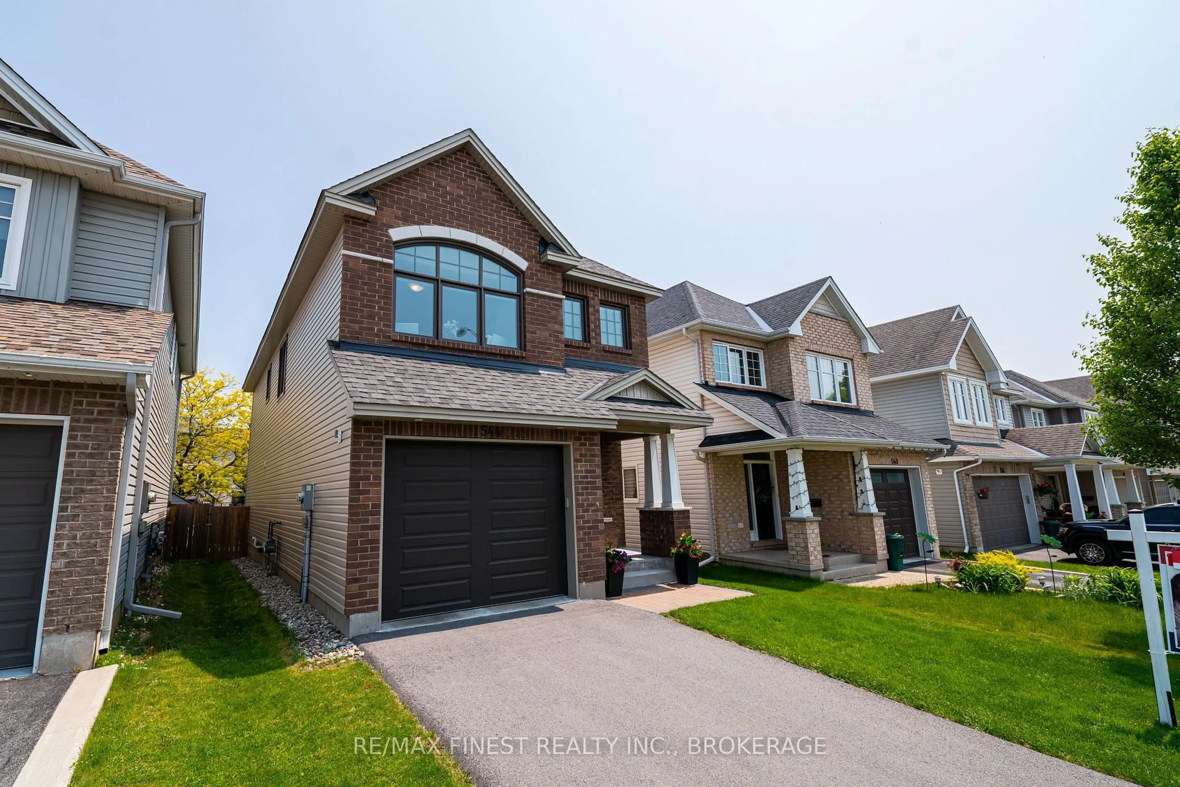 Home with brick exterior material, street for 544 Savannah Crt, Kingston Ontario K7P 0L3