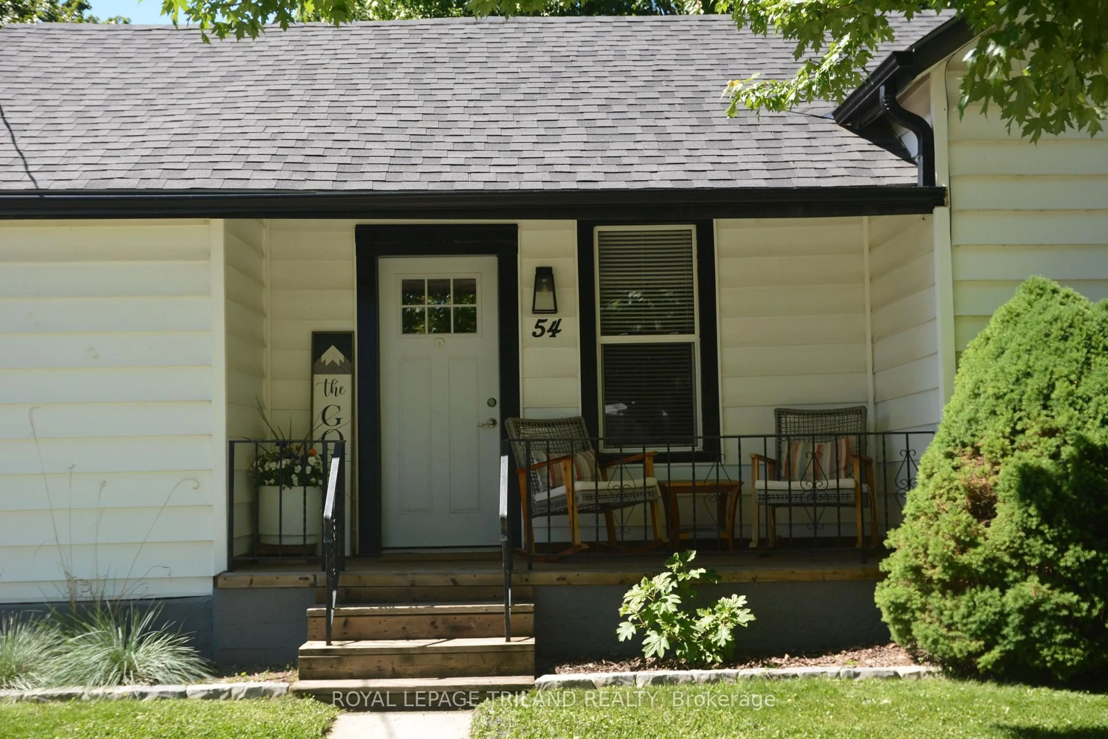 Home with vinyl exterior material, street for 54 Broadway St, Lambton Shores Ontario N0N 1J0