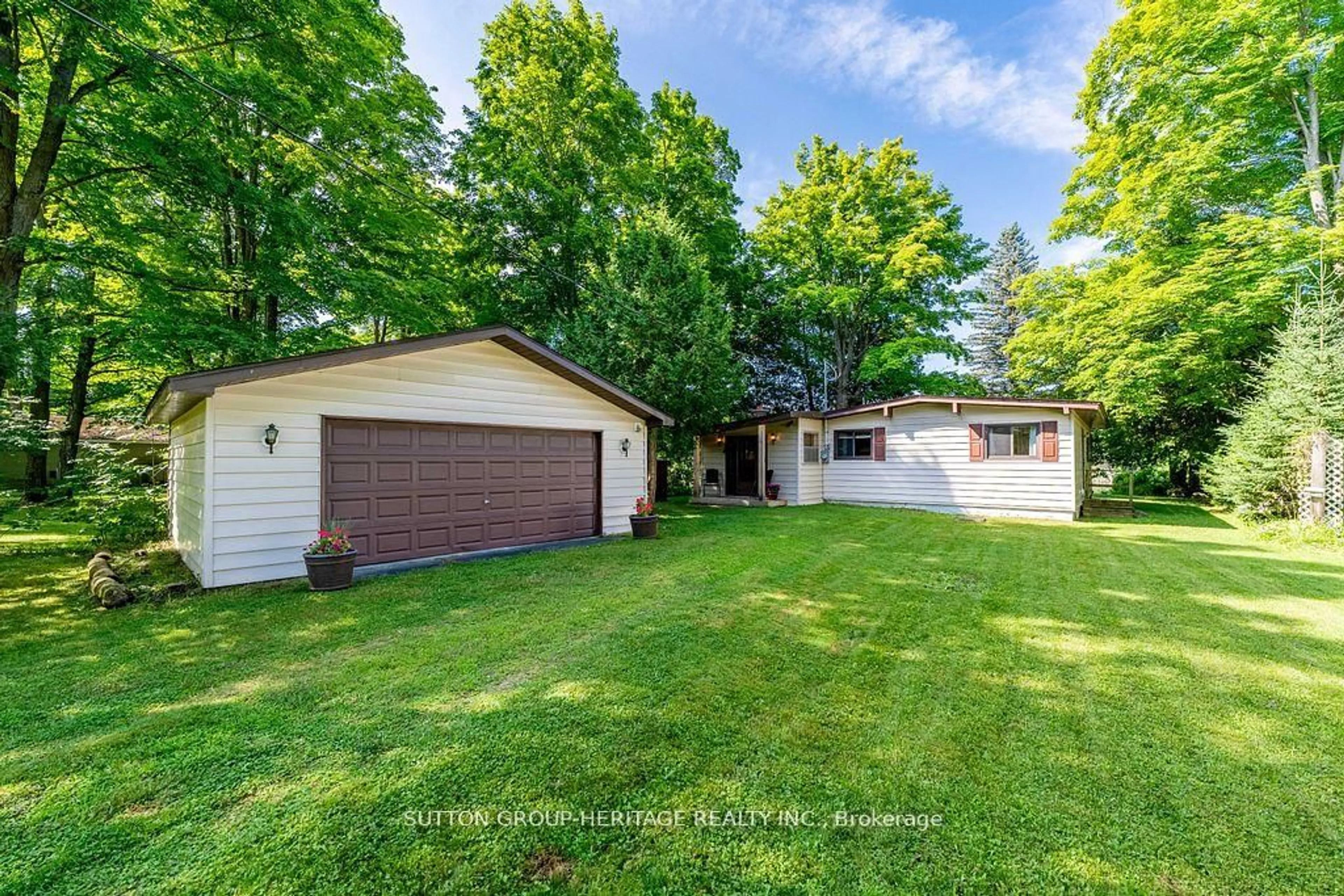 A pic from outside/outdoor area/front of a property/back of a property/a pic from drone, unknown for 142 Cedar Shores Dr, Trent Hills Ontario K0L 1Z0