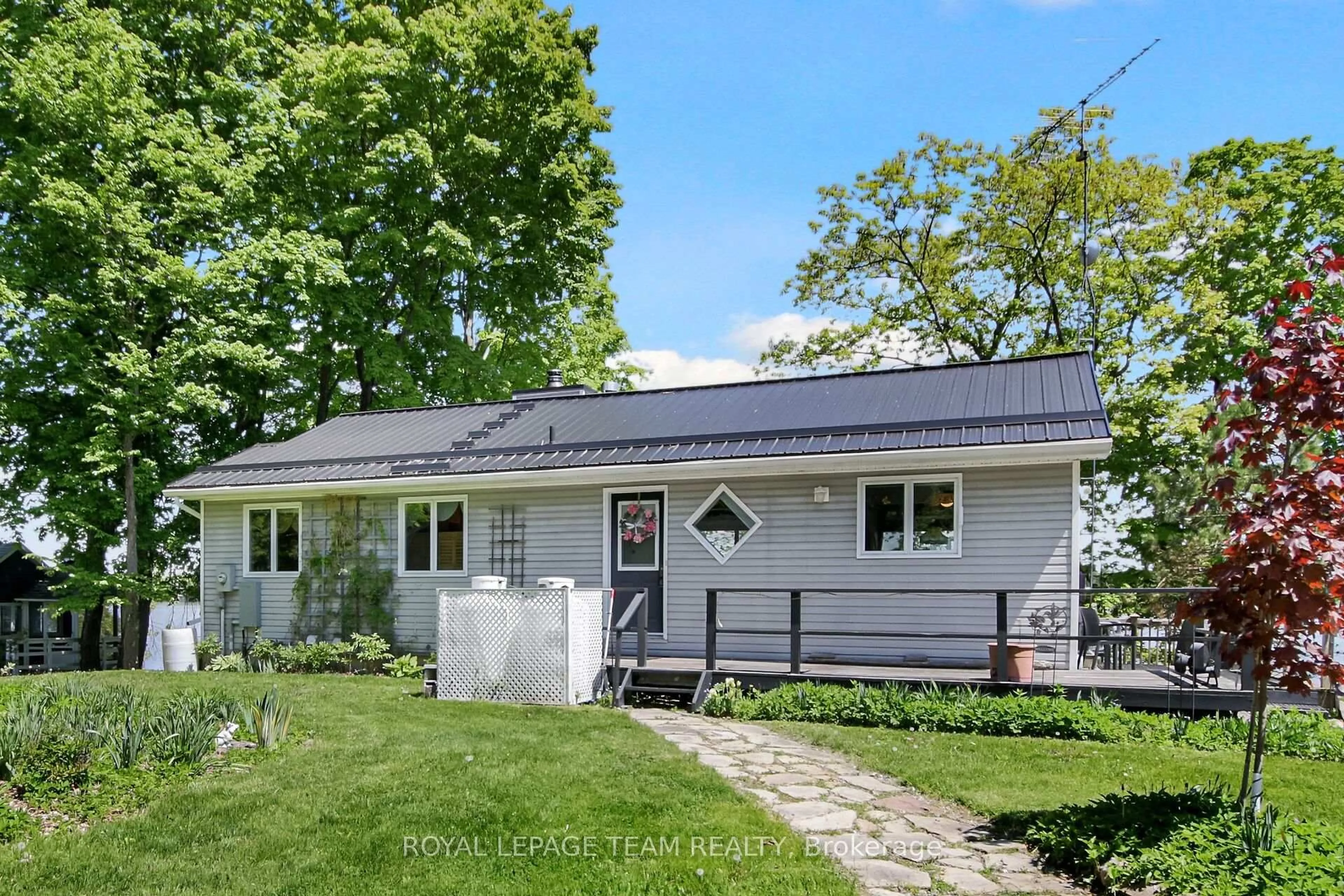 Home with vinyl exterior material, street for 110 Heron Lane, Carleton Place Ontario K7C 4L3