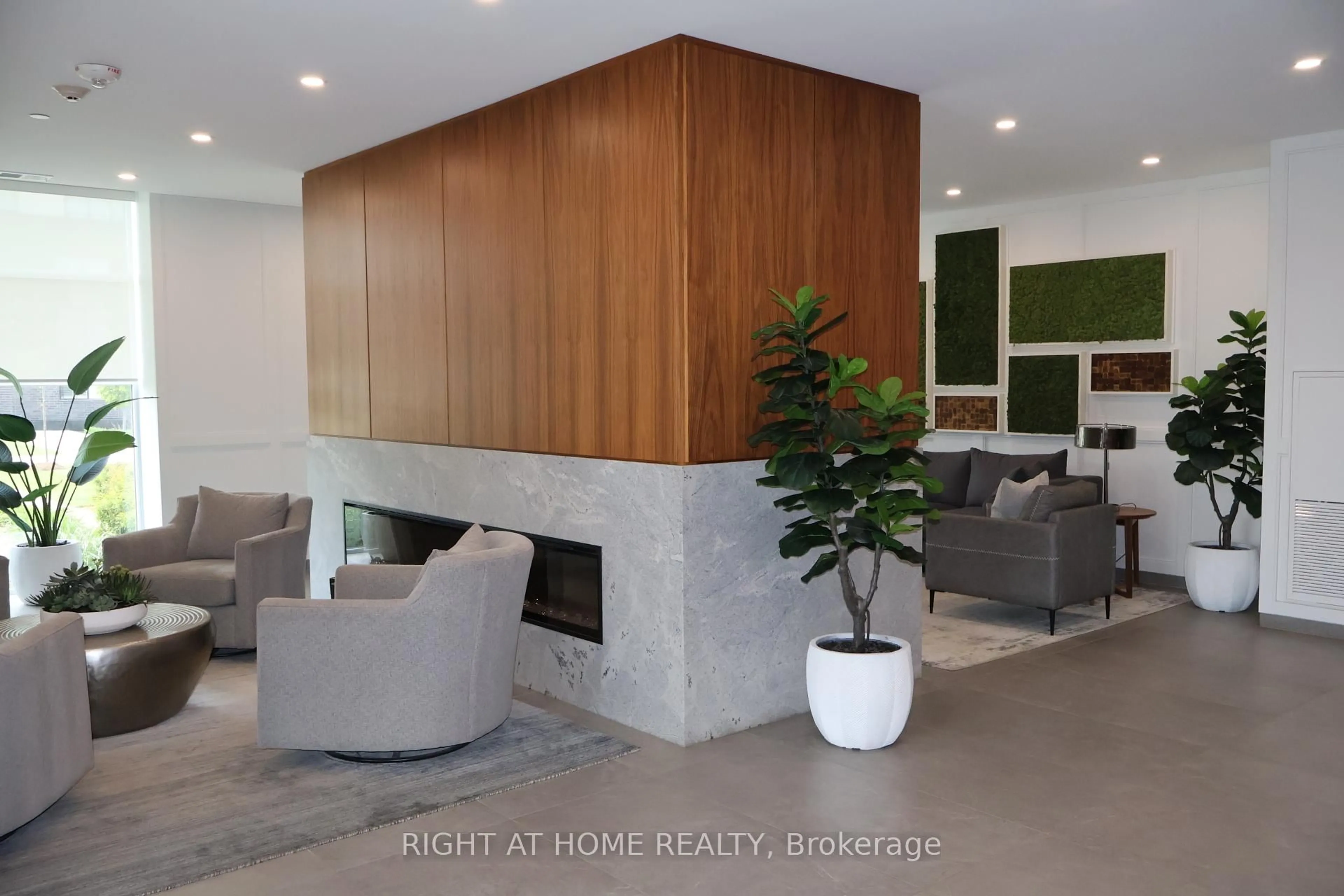 Lobby for 1880 Gordon St #1006, Guelph Ontario N1L 0P5