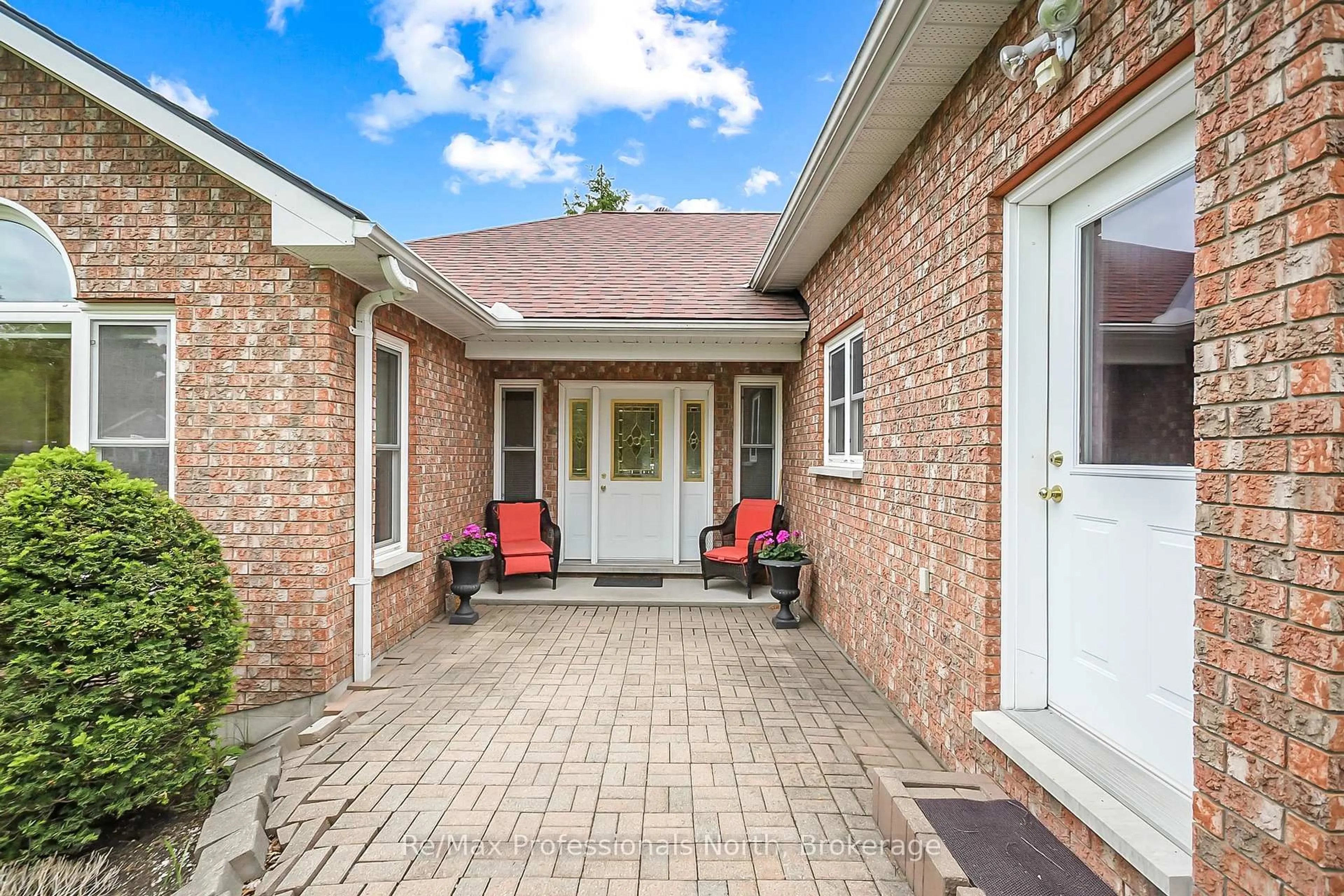 Unknown for 490 Brown St, Gravenhurst Ontario P1P 1G6