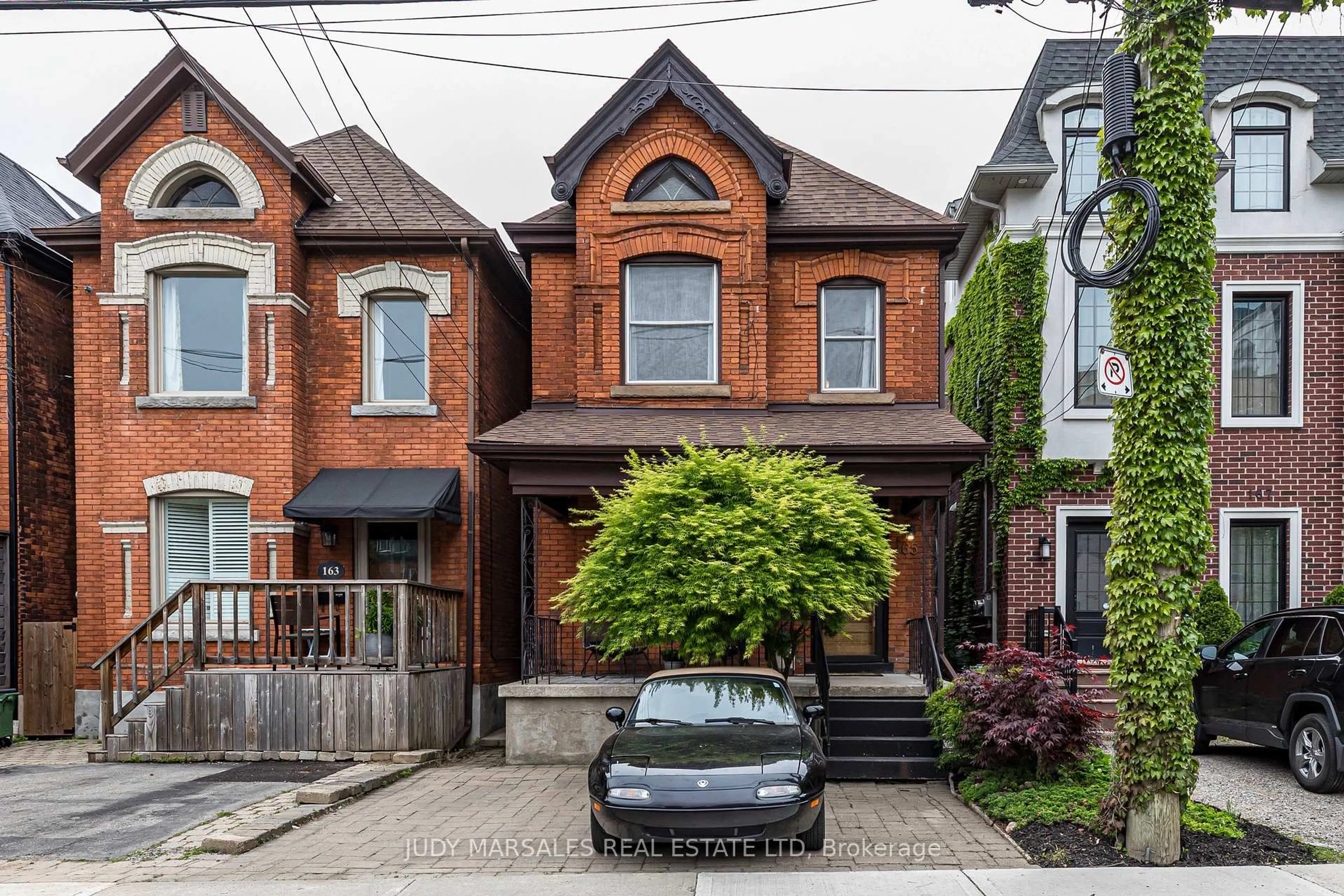 Home with brick exterior material, street for 165 Walnut St, Hamilton Ontario L8N 2L8