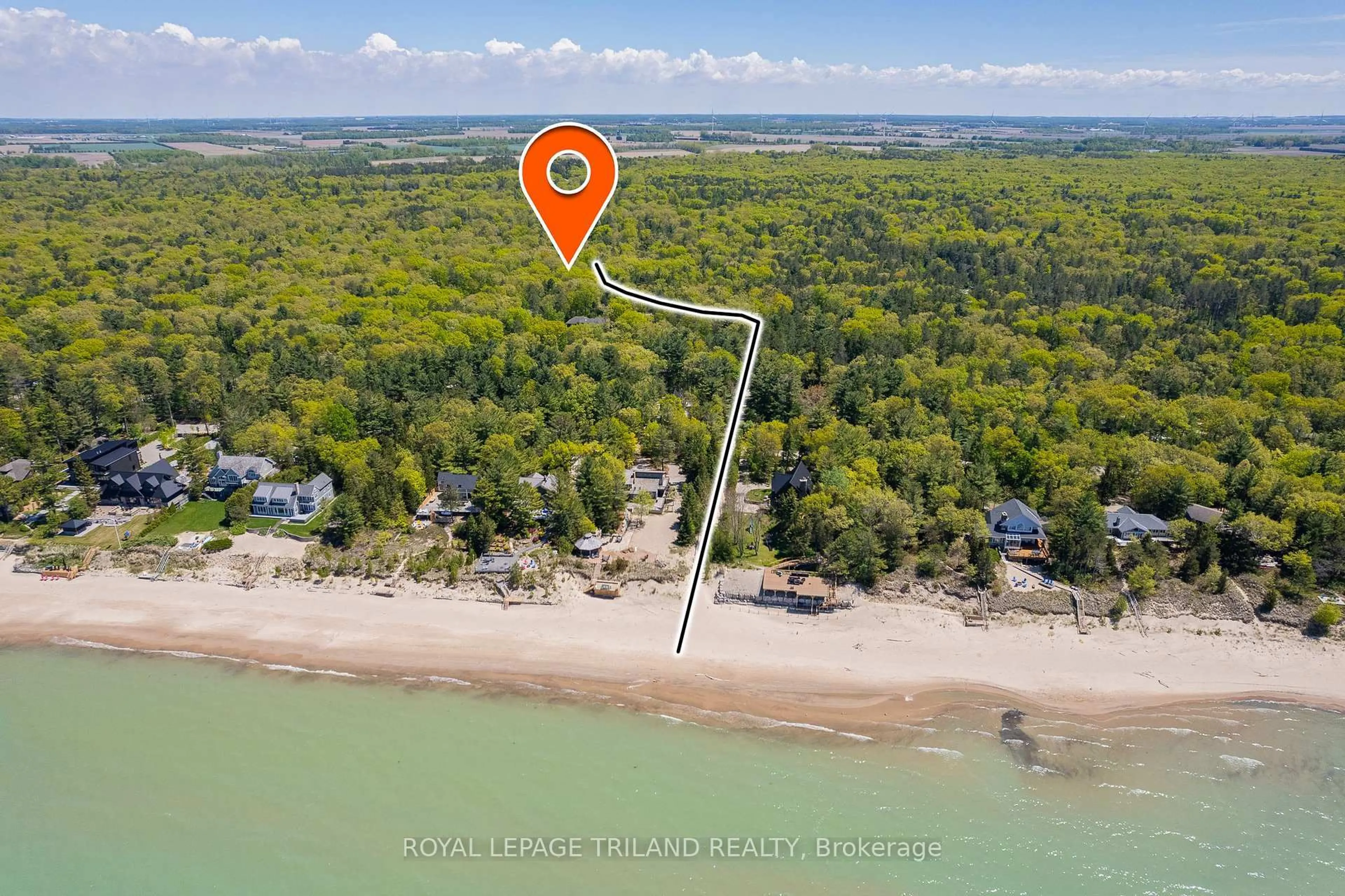 A pic from outside/outdoor area/front of a property/back of a property/a pic from drone, water/lake/river/ocean view for 10445 Pinetree Dr, Lambton Shores Ontario N0M 1T0