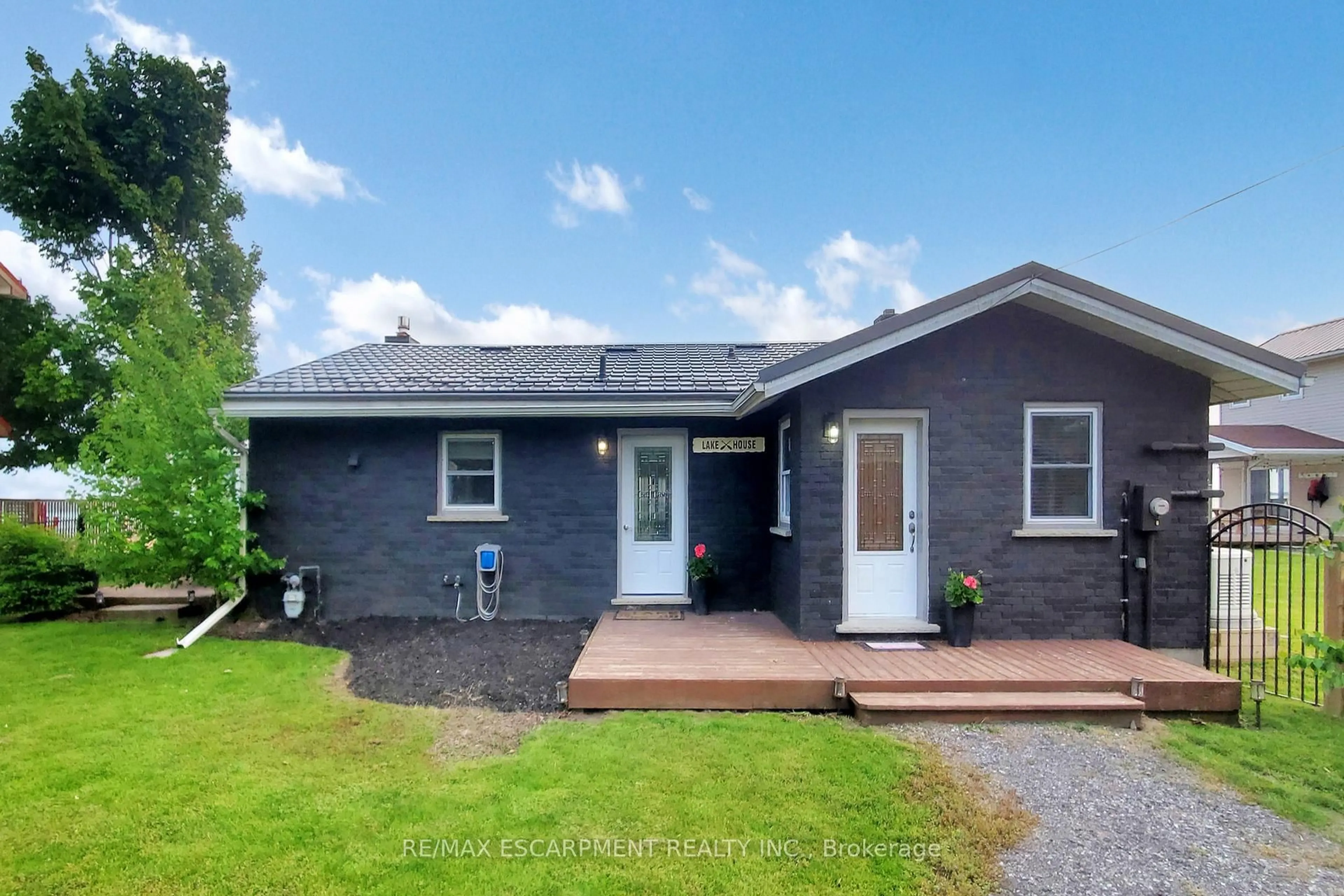 A pic from outside/outdoor area/front of a property/back of a property/a pic from drone, street for 11495 Cook Lane, Wainfleet Ontario L0S 1V0