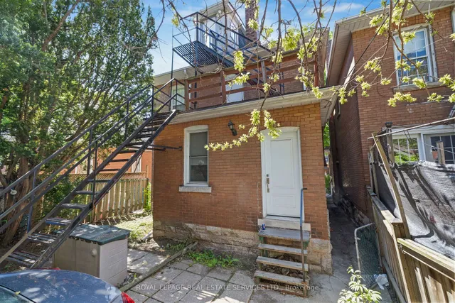 Additional image 33 of 115 Spadina Ave