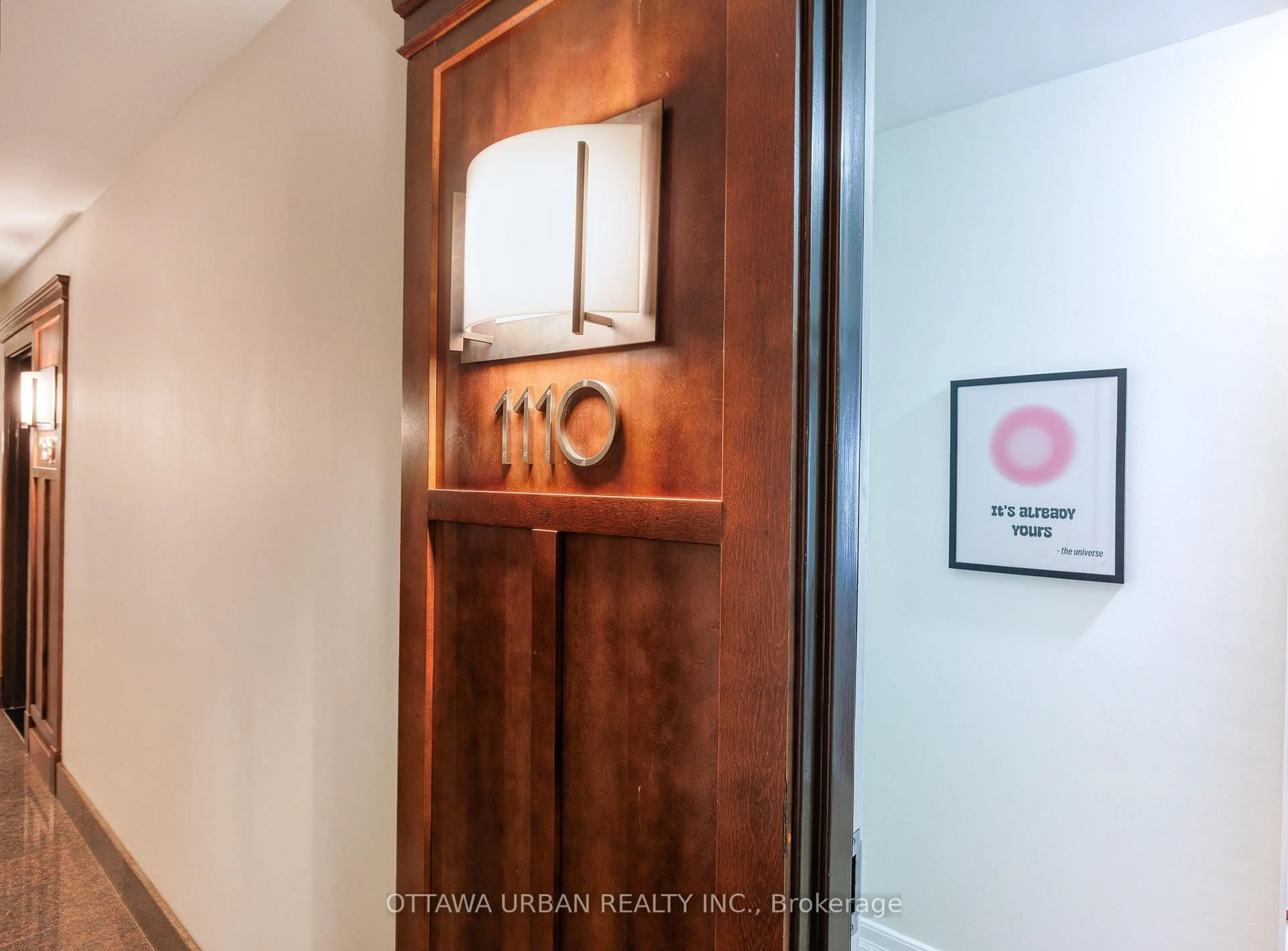Indoor entryway for 200 Besserer St #1110, Ottawa Ontario K1N 0A7