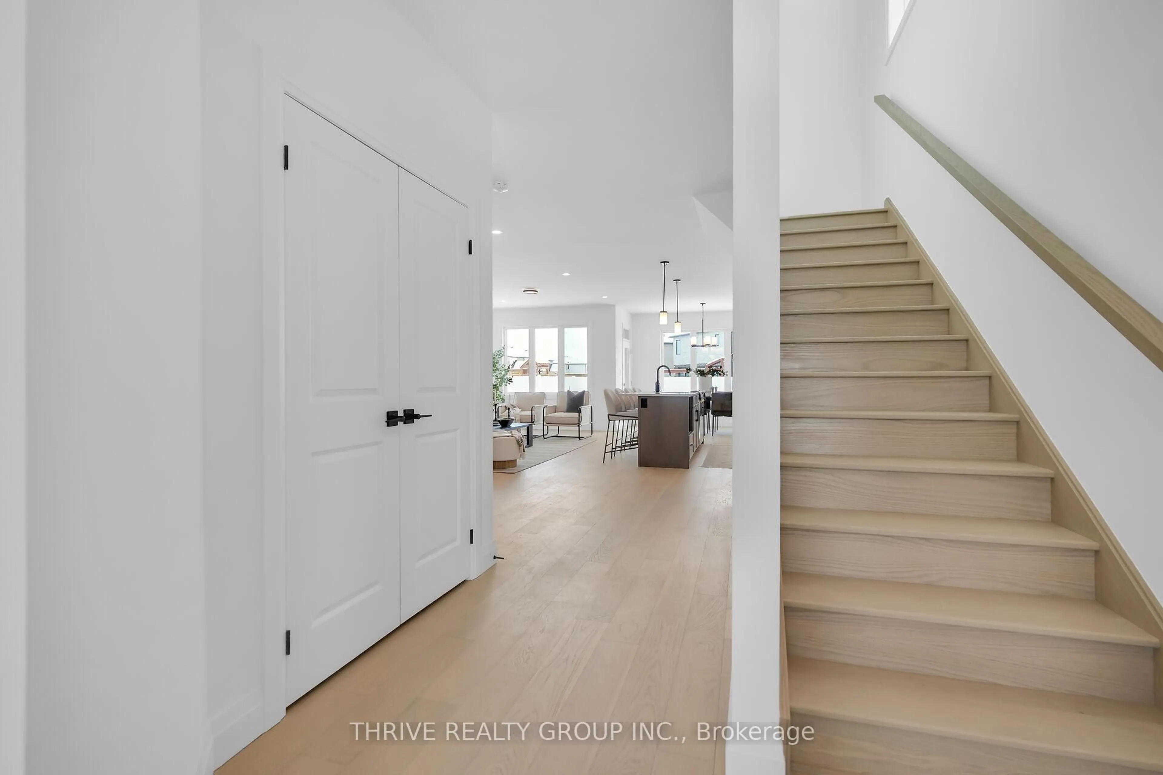 Indoor entryway for 2342 Jordan Blvd, London North Ontario N6G 3R5