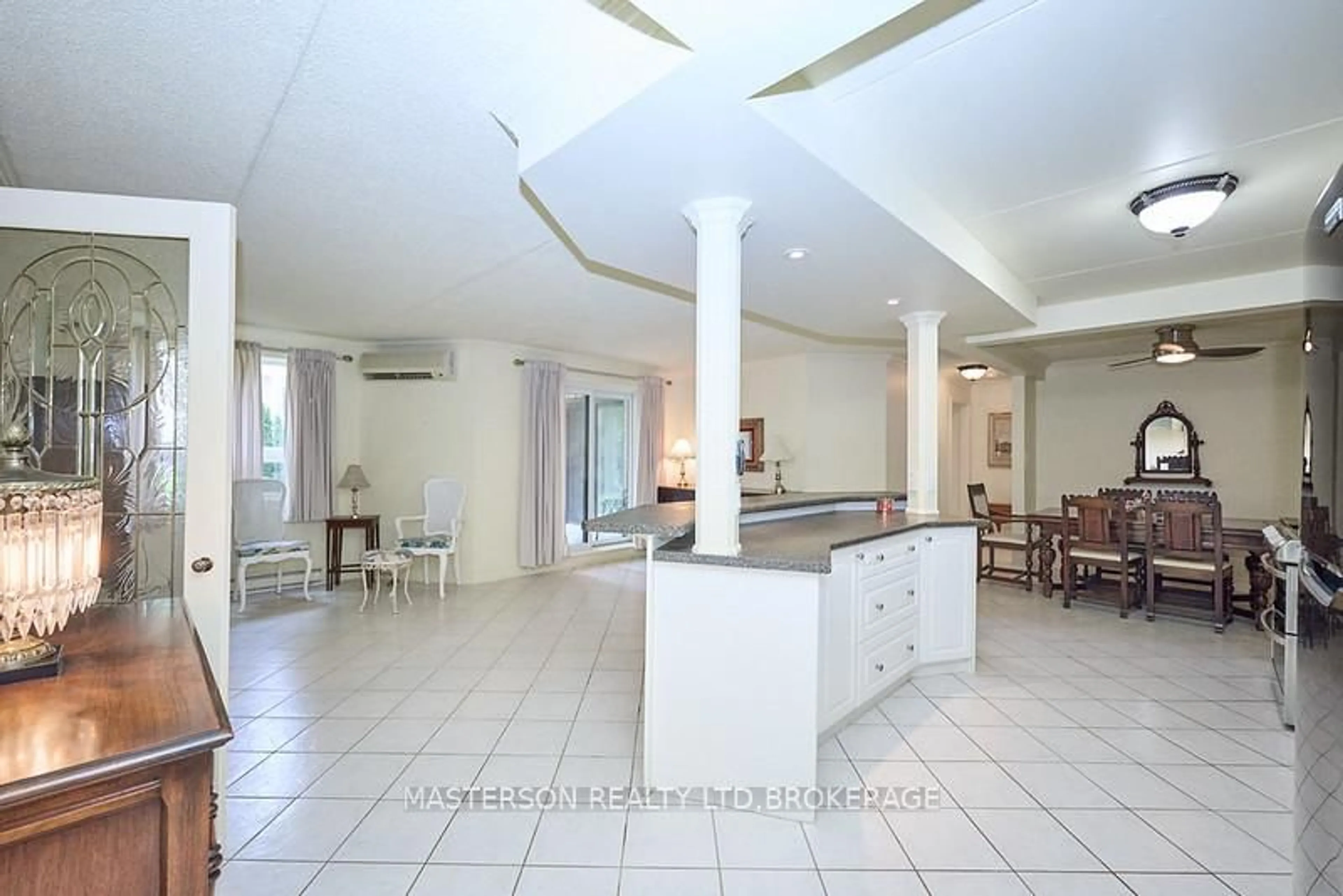 Lobby for 4658 Drummond Rd #121, Niagara Falls Ontario L2E 7E1