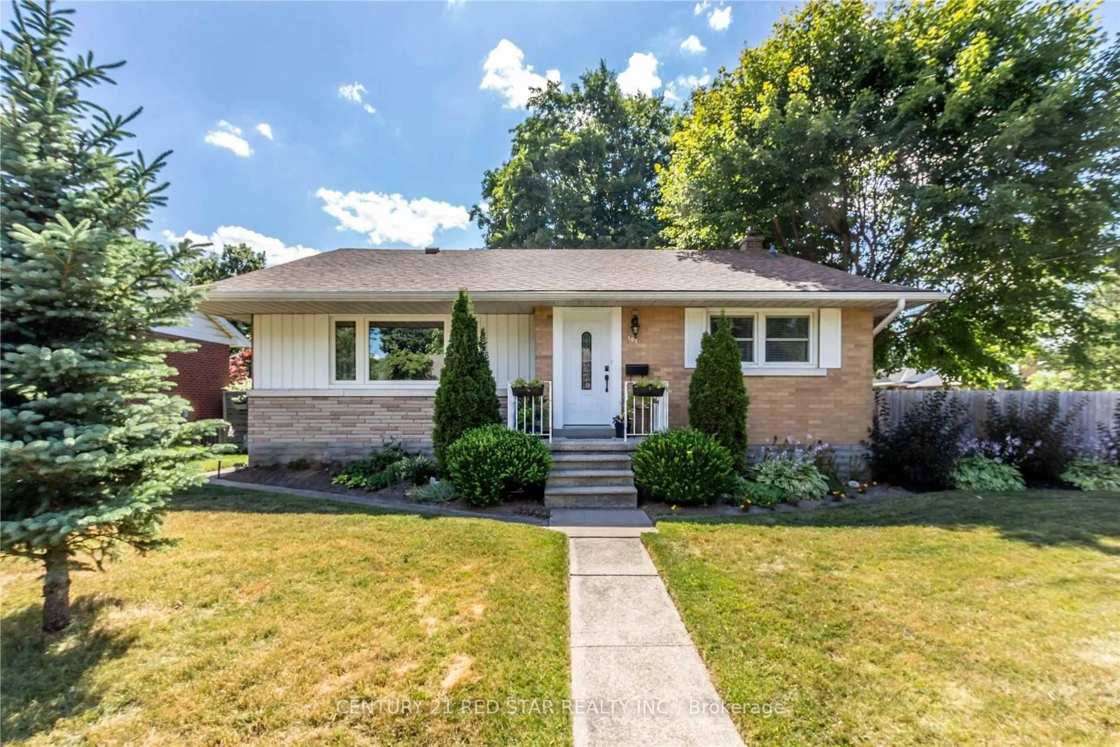 Home with brick exterior material, street for 107 Ellis Cres, Waterloo Ontario N2J 2C1
