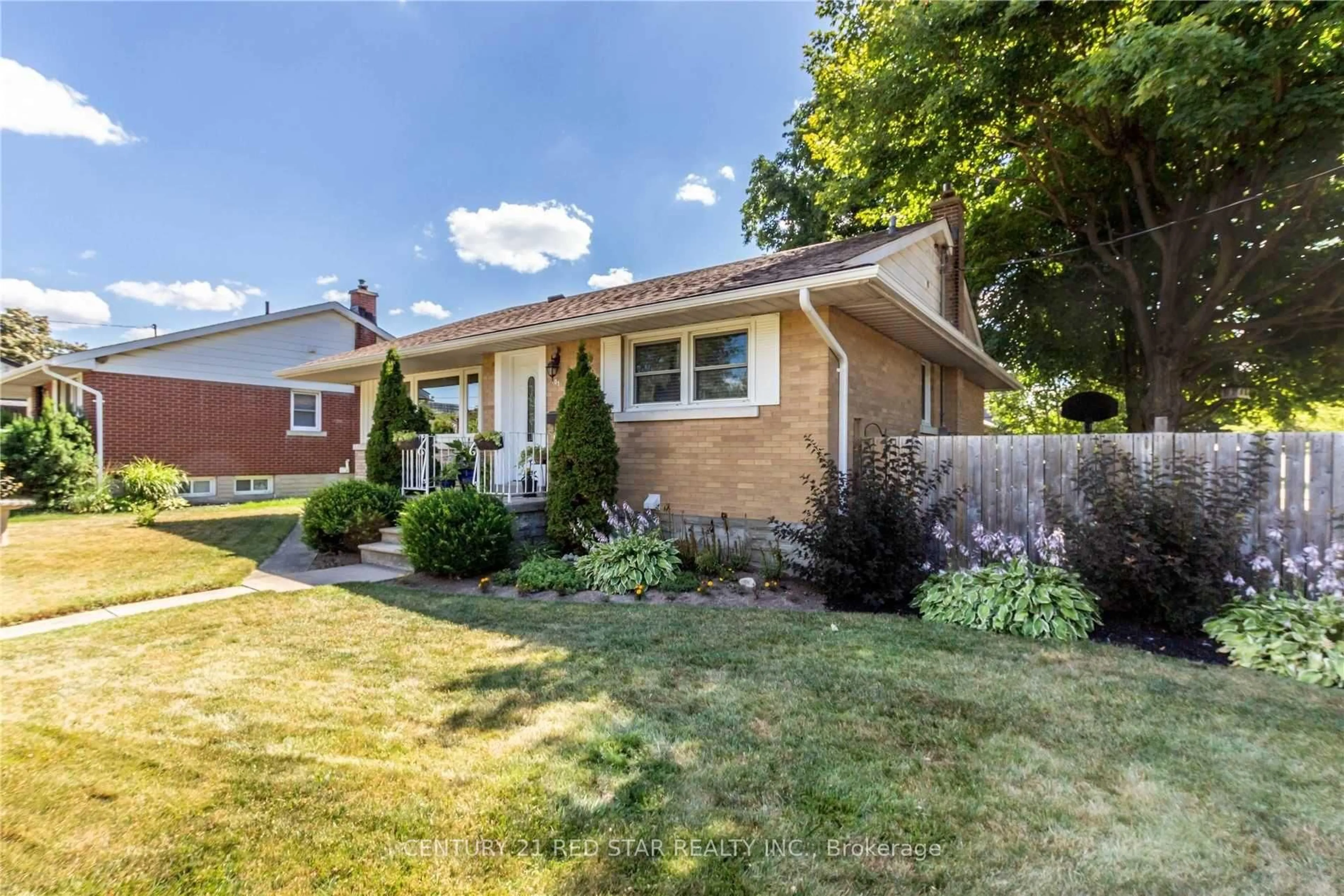 Home with brick exterior material, street for 107 Ellis Cres, Waterloo Ontario N2J 2C1