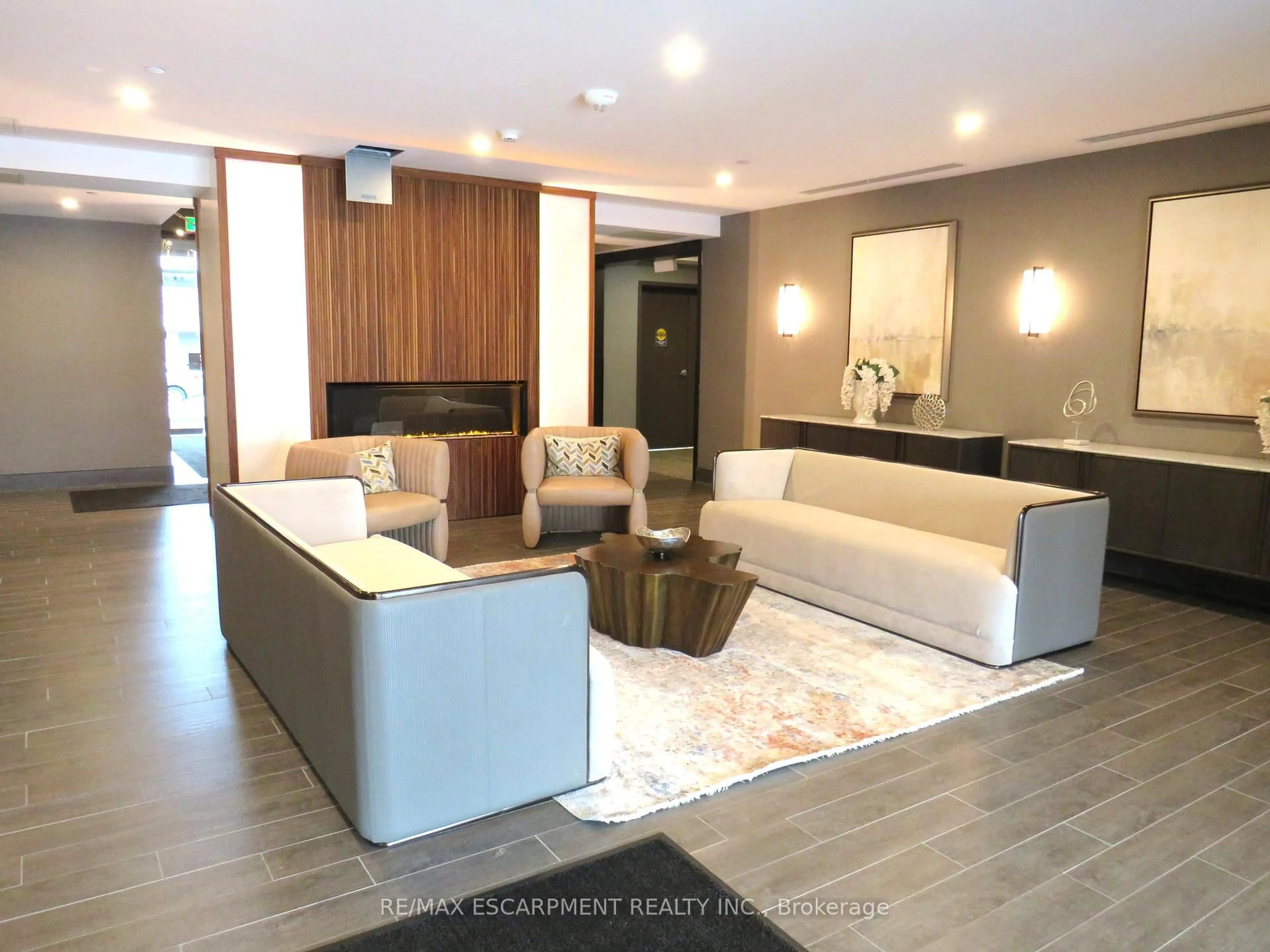 Unknown for 470 Dundas St #305, Hamilton Ontario L8B 2A6