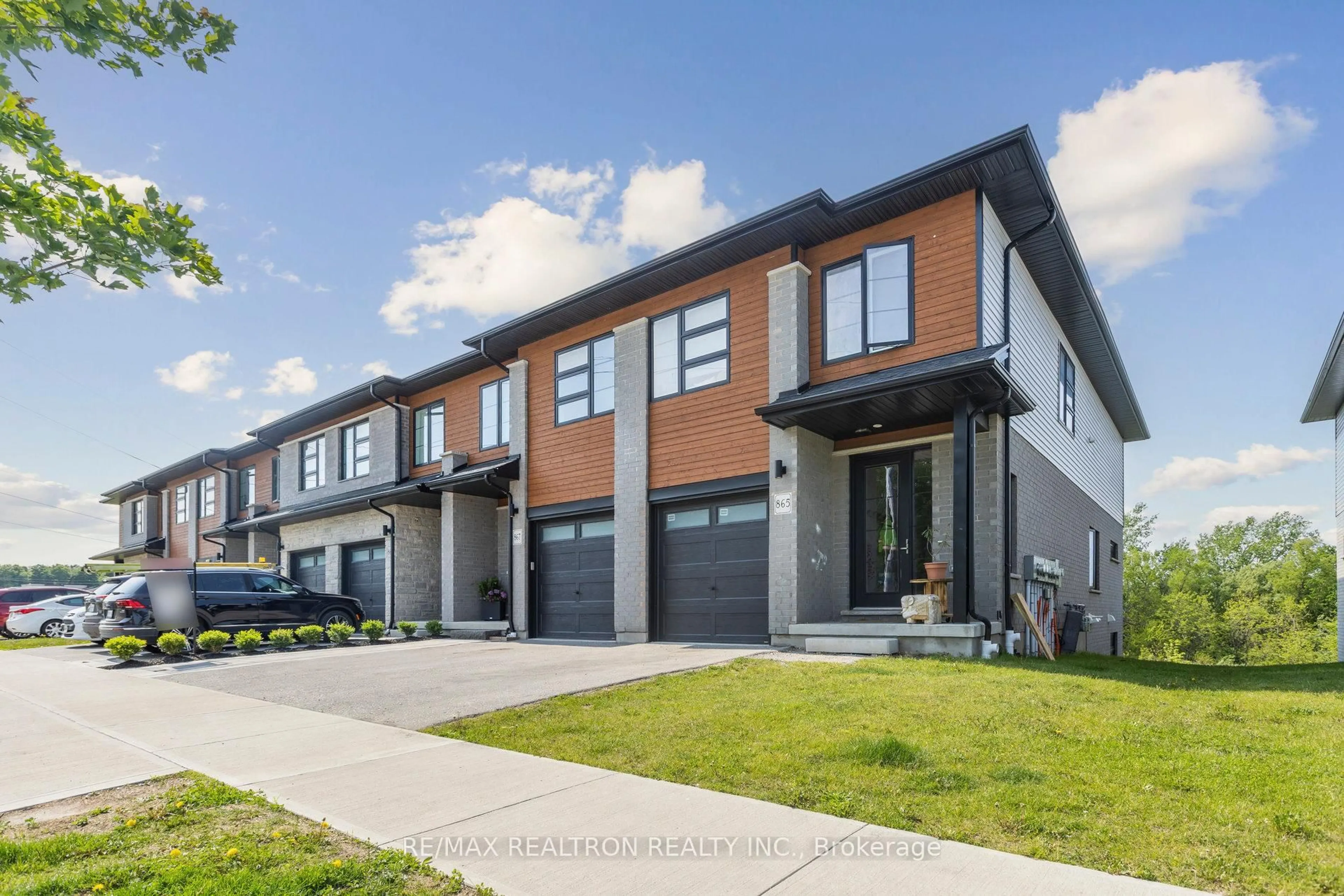 Home with brick exterior material, street for 867 Robert Ferrie Dr, Kitchener Ontario N2R 1P2