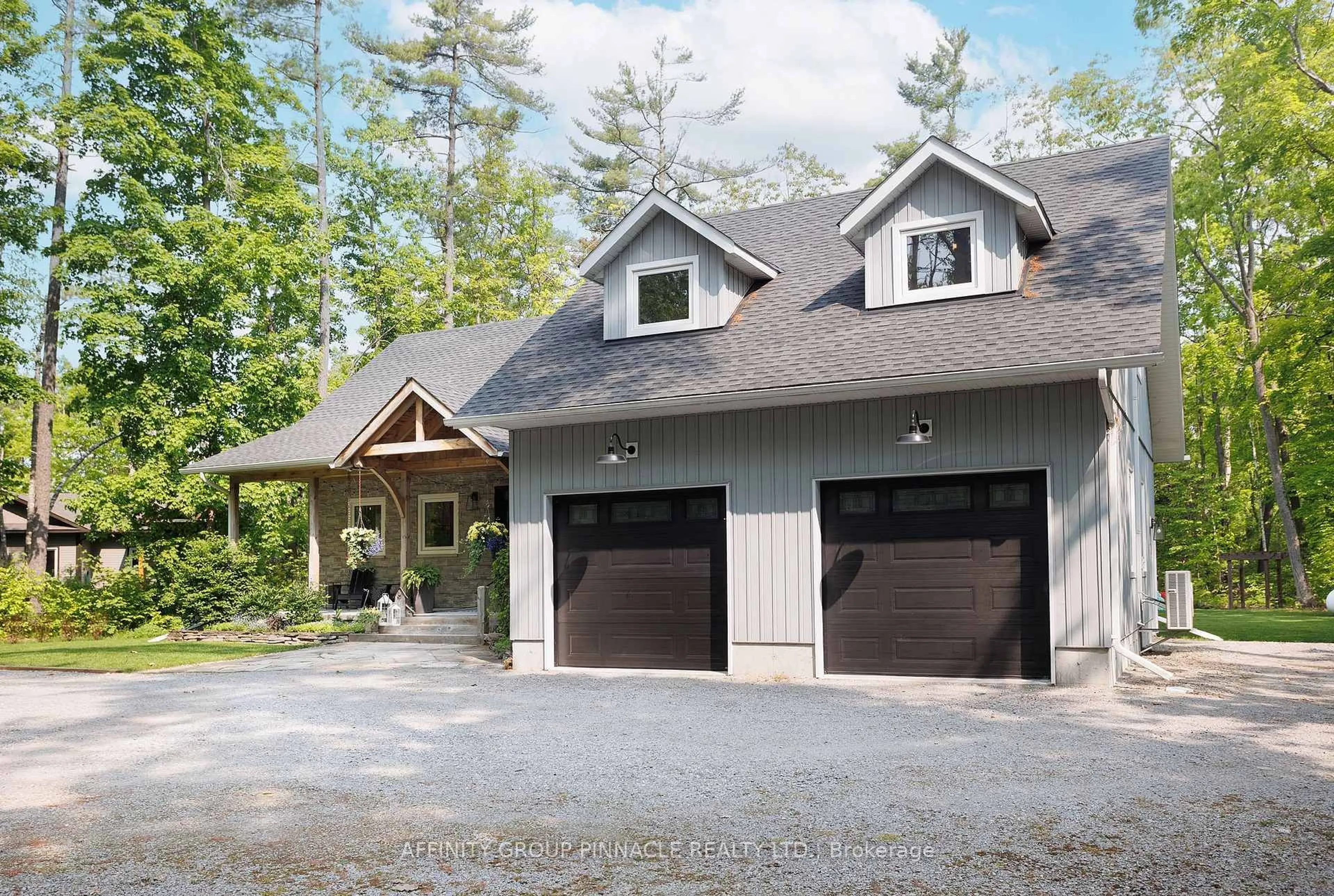 Indoor garage for 32 Irene Ave, Kawartha Lakes Ontario K0M 1N0