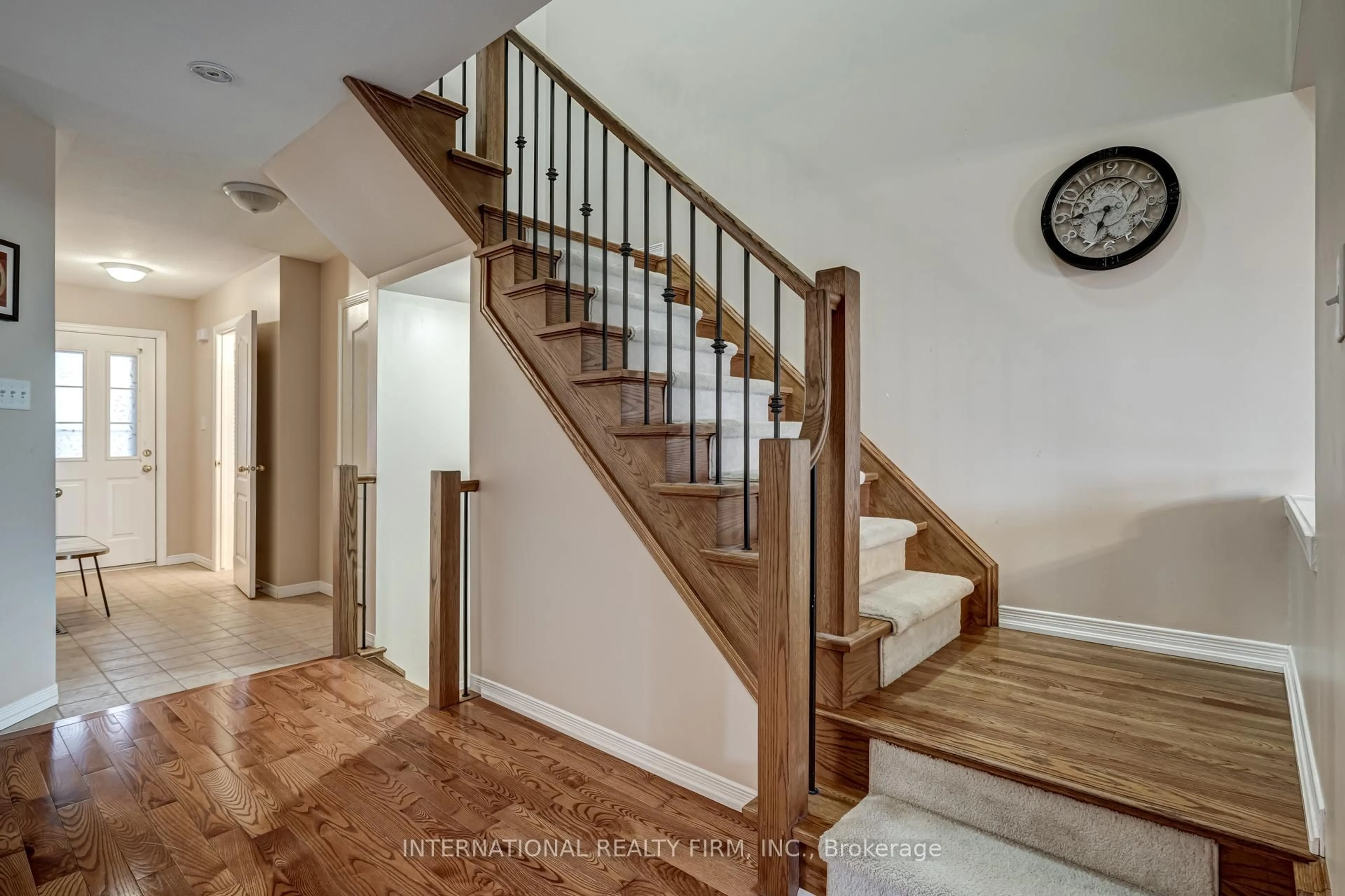 Stairs for 7 Southside Pl #47, Hamilton Ontario L9C 7W6