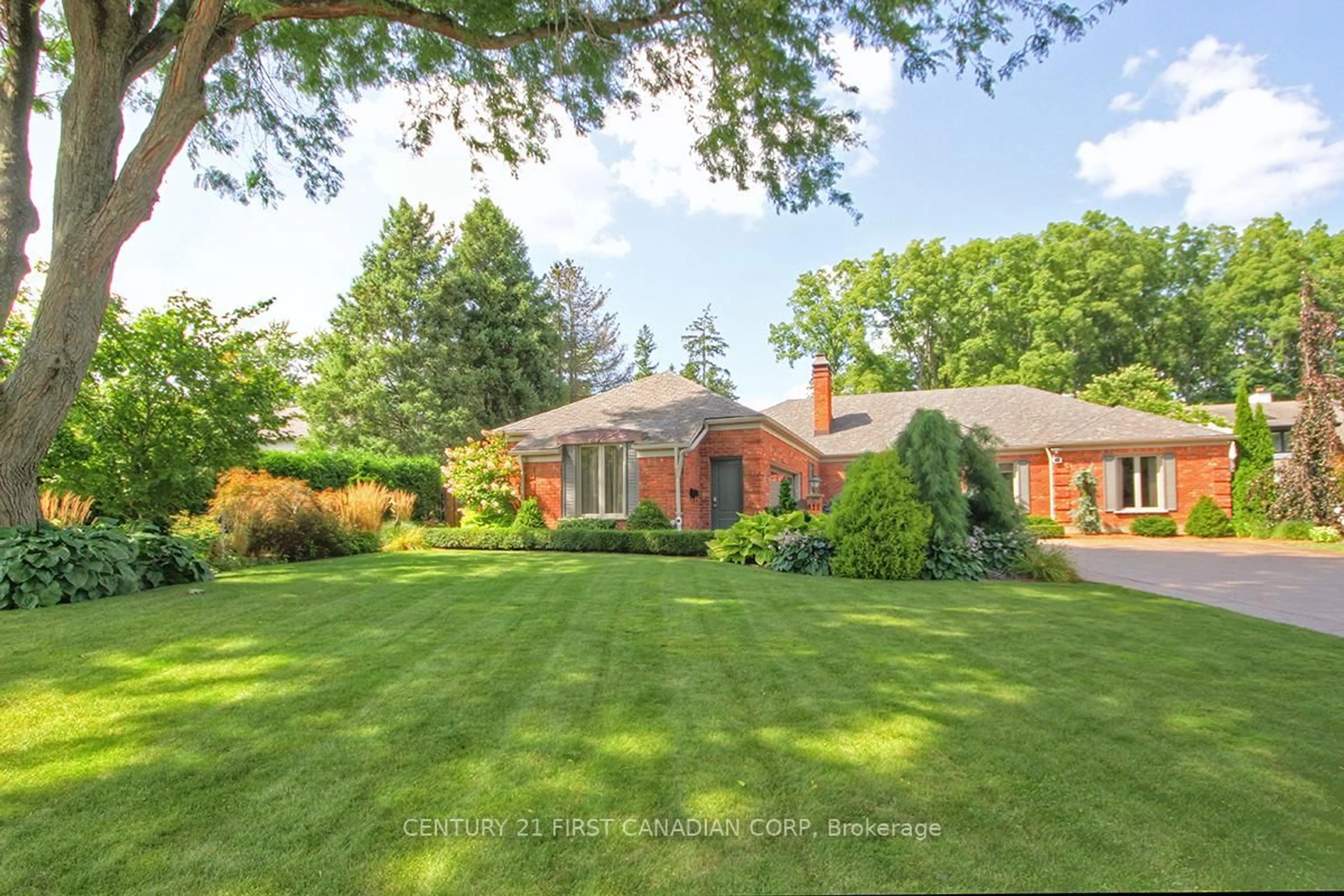 Unknown for 811 Clearview Cres, London North Ontario N6H 4P6