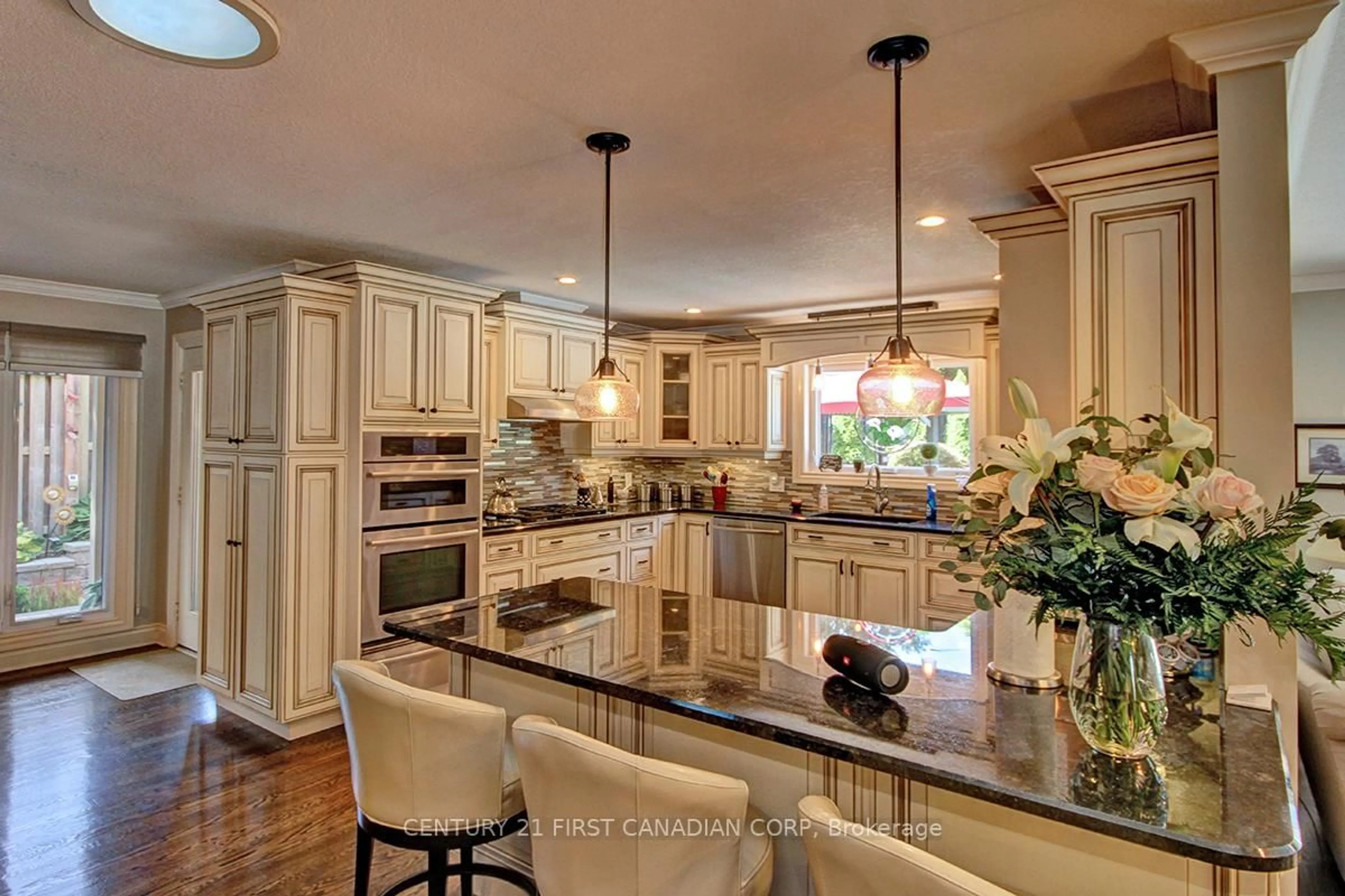 Open concept kitchen, ceramic/tile floor for 811 Clearview Cres, London North Ontario N6H 4P6