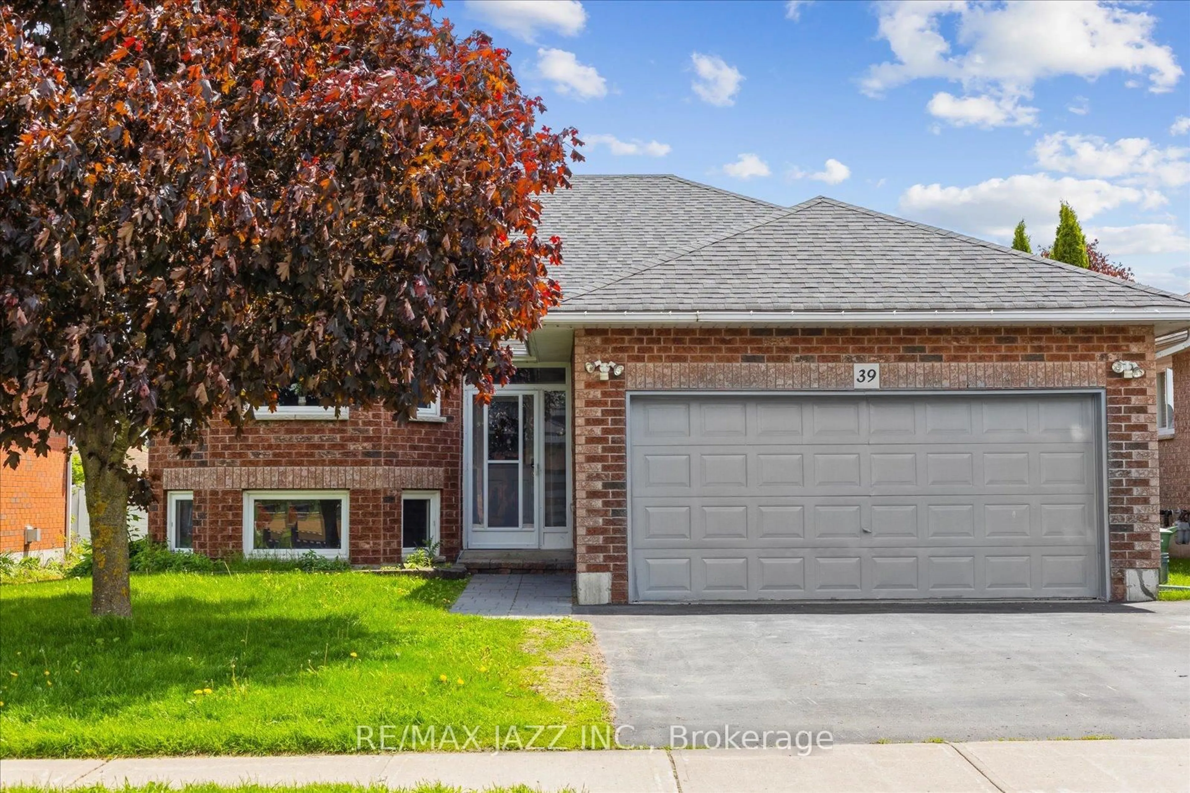 Home with brick exterior material, street for 39 McGibbon Blvd, Kawartha Lakes Ontario K9V 6G4